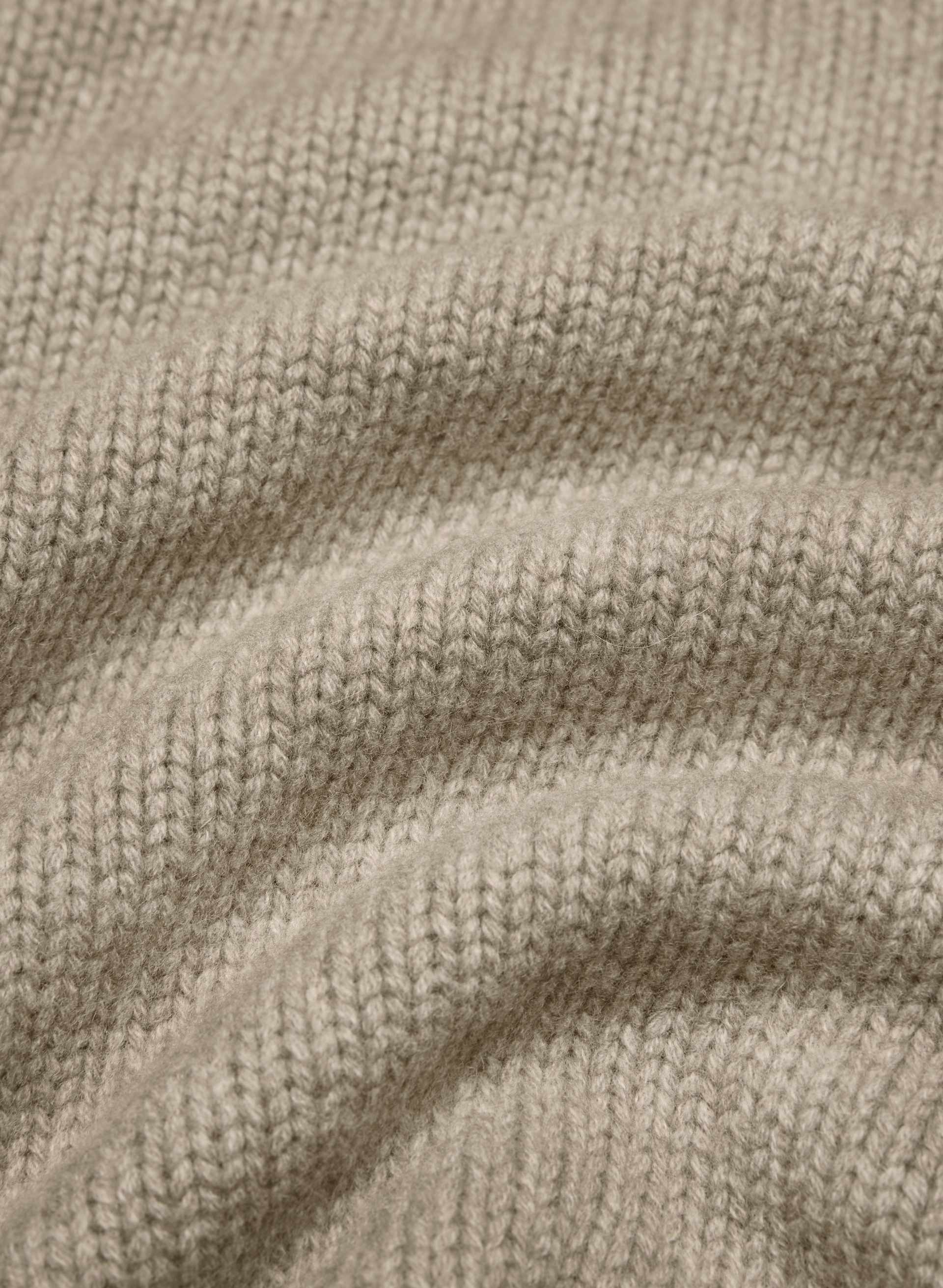 PLUSH WOOL CASHMERE POEM TURTLENECK | Aritzia