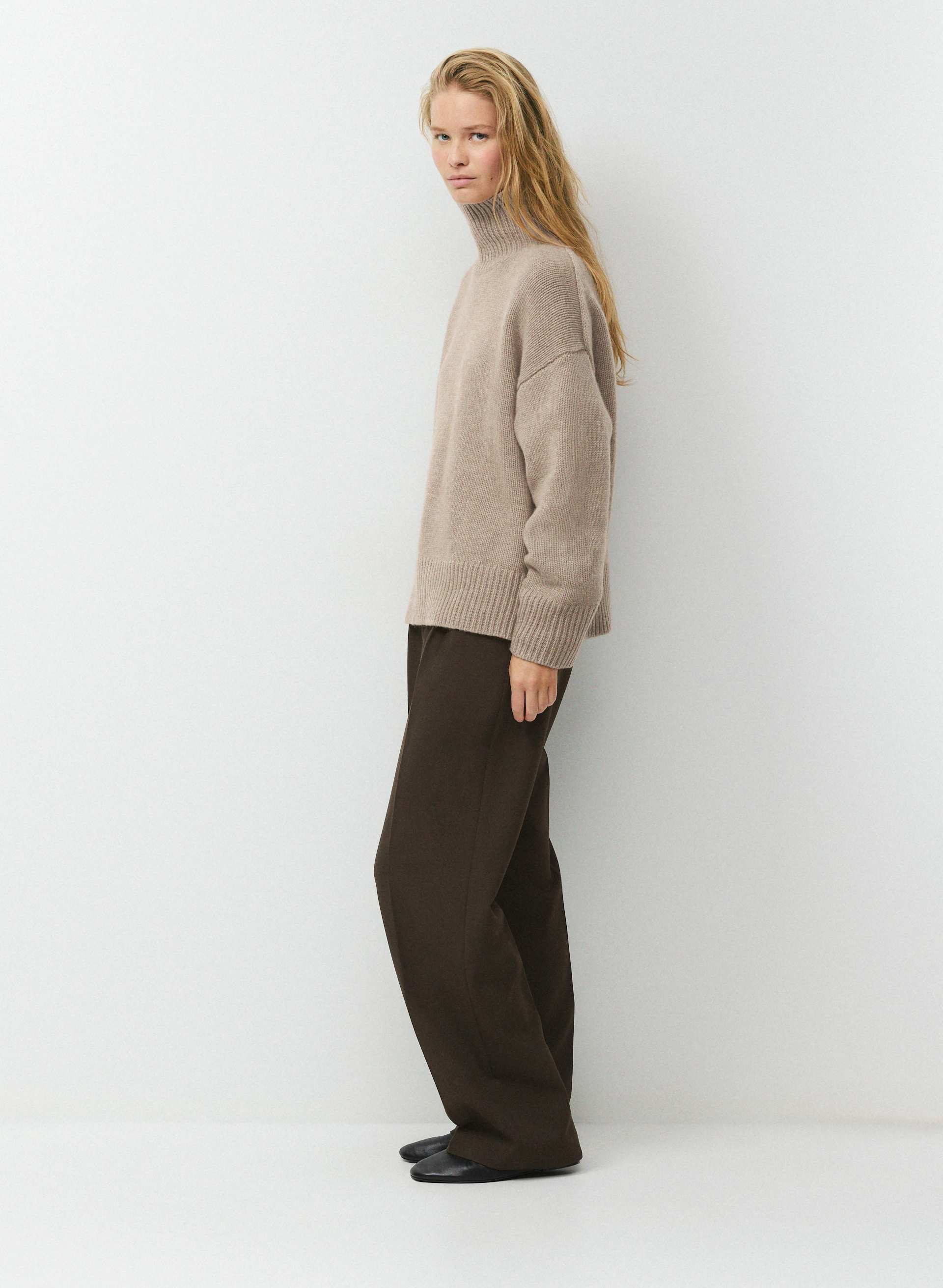 PLUSH WOOL CASHMERE POEM TURTLENECK | Aritzia