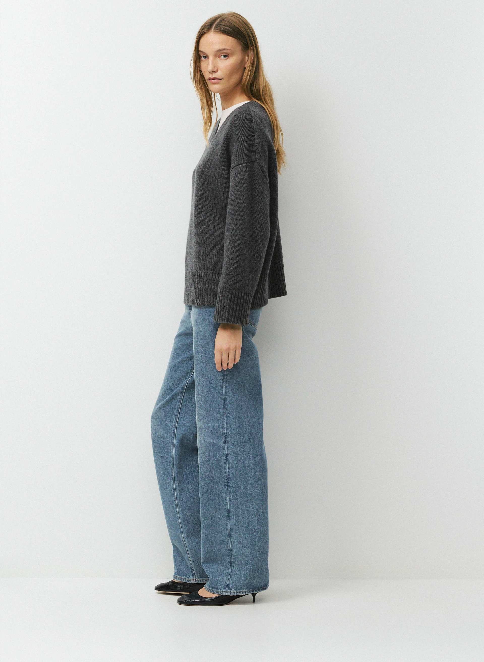 PLUSH WOOL CASHMERE SCULPTOR SWEATER | Aritzia