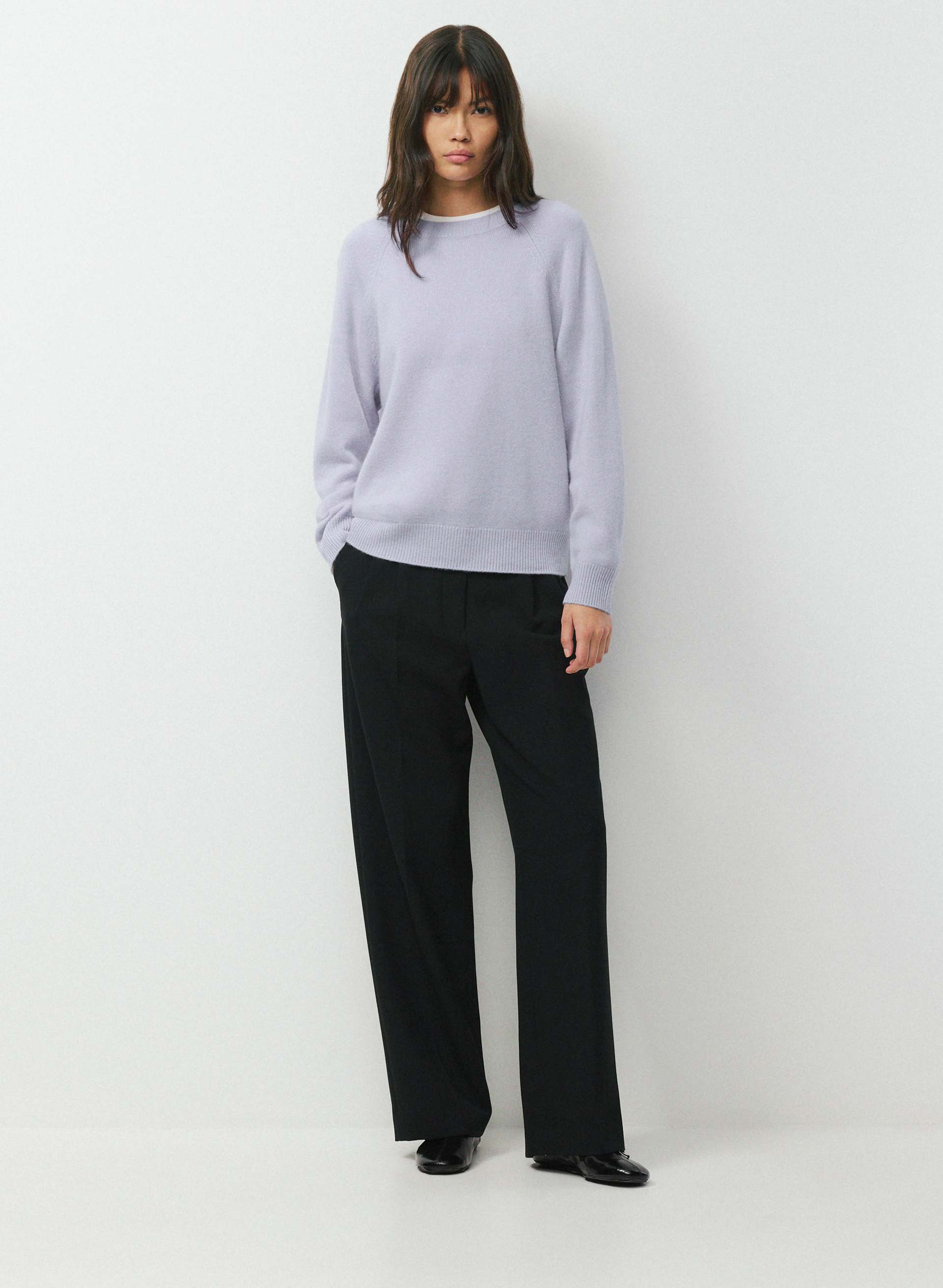 ESSENTIAL WOOL CASHMERE ISABELLE SWEATER - Midweight wool and cashmere crewneck sweater. 