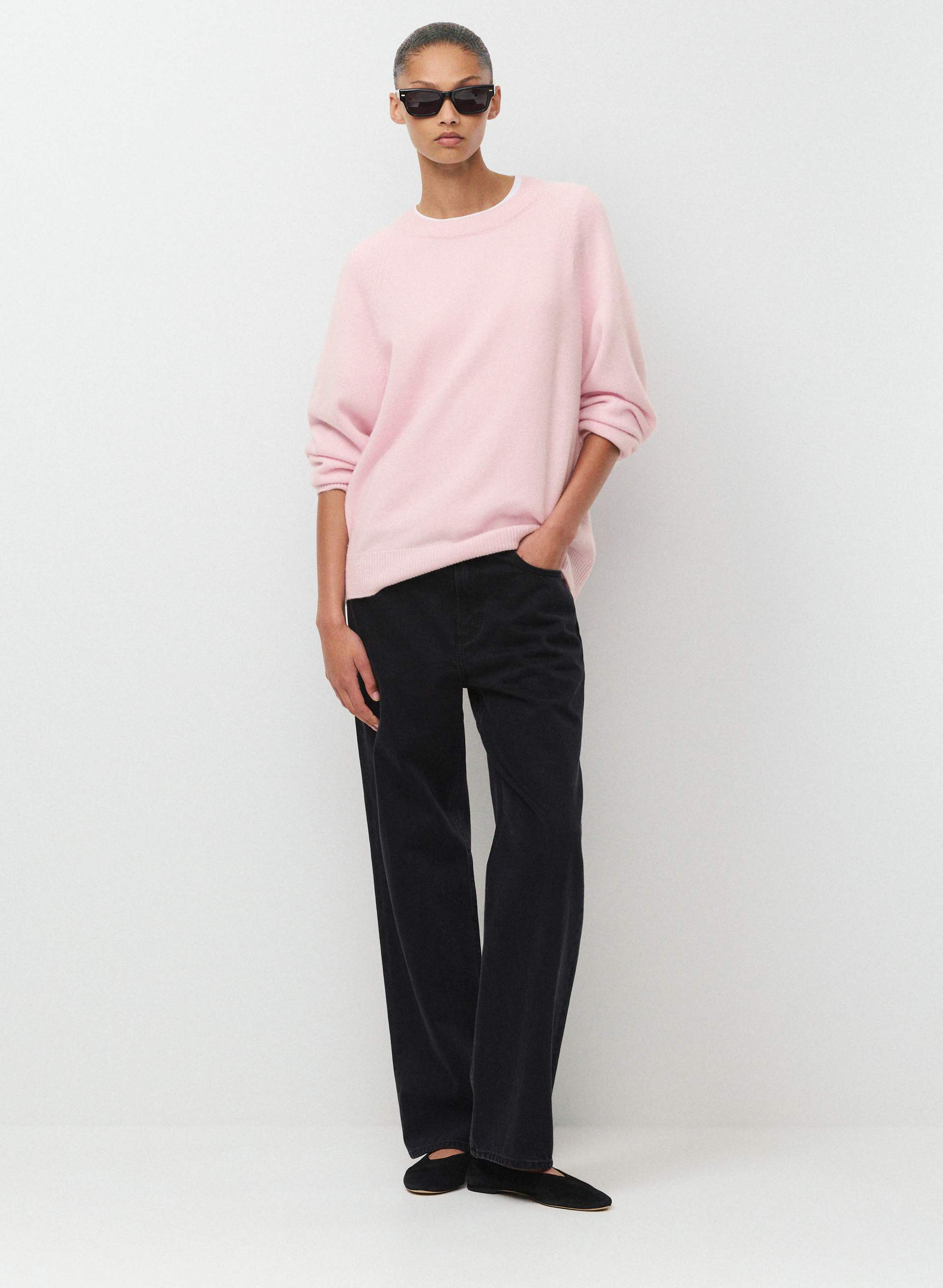 CHANDAIL ISABELLE - CACHEMIRE-LAINE ESSENTIAL - Chandail ras du cou en cachemire-laine mi-lourd. 