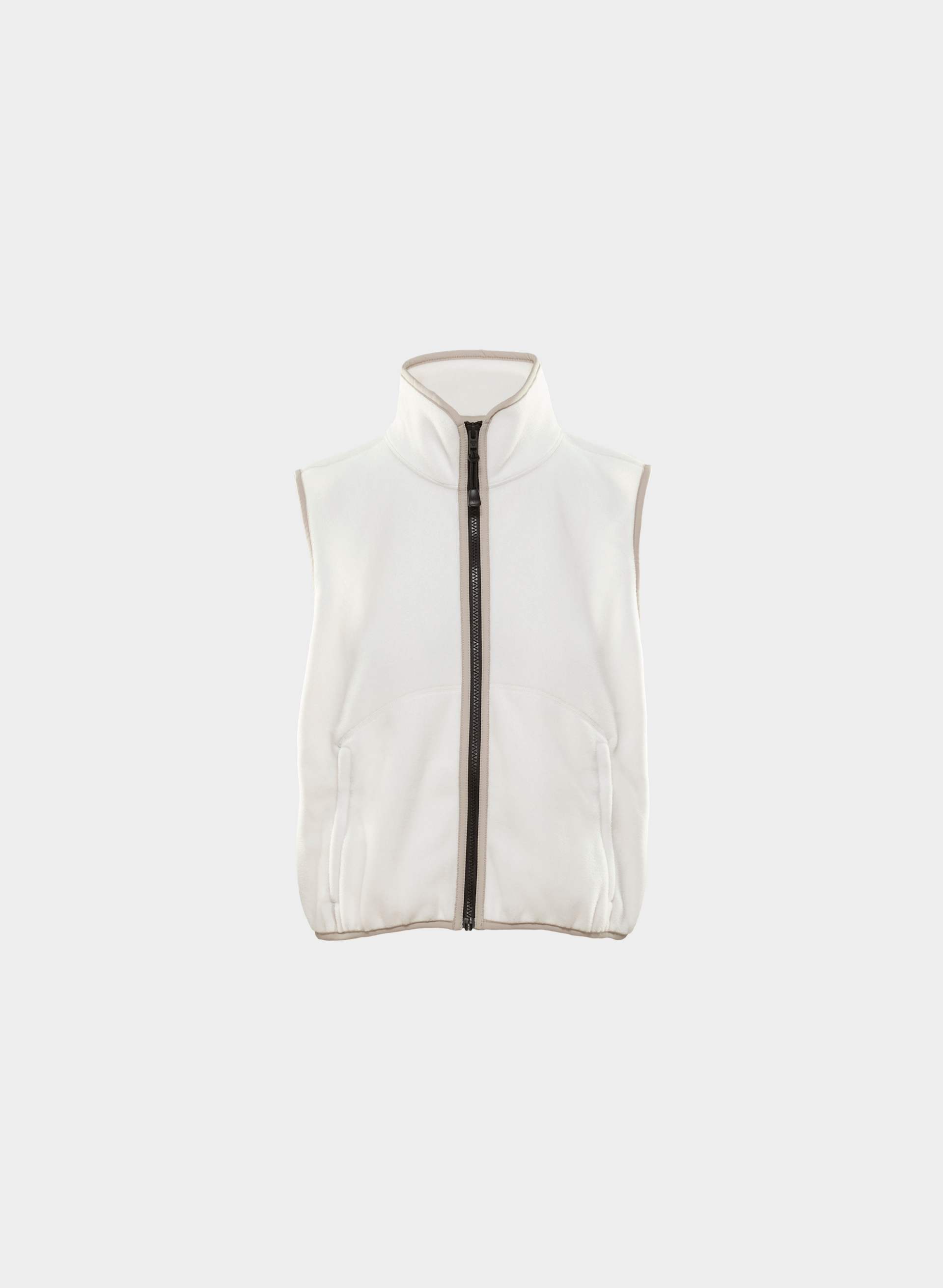 TERRAIN VEST | Aritzia