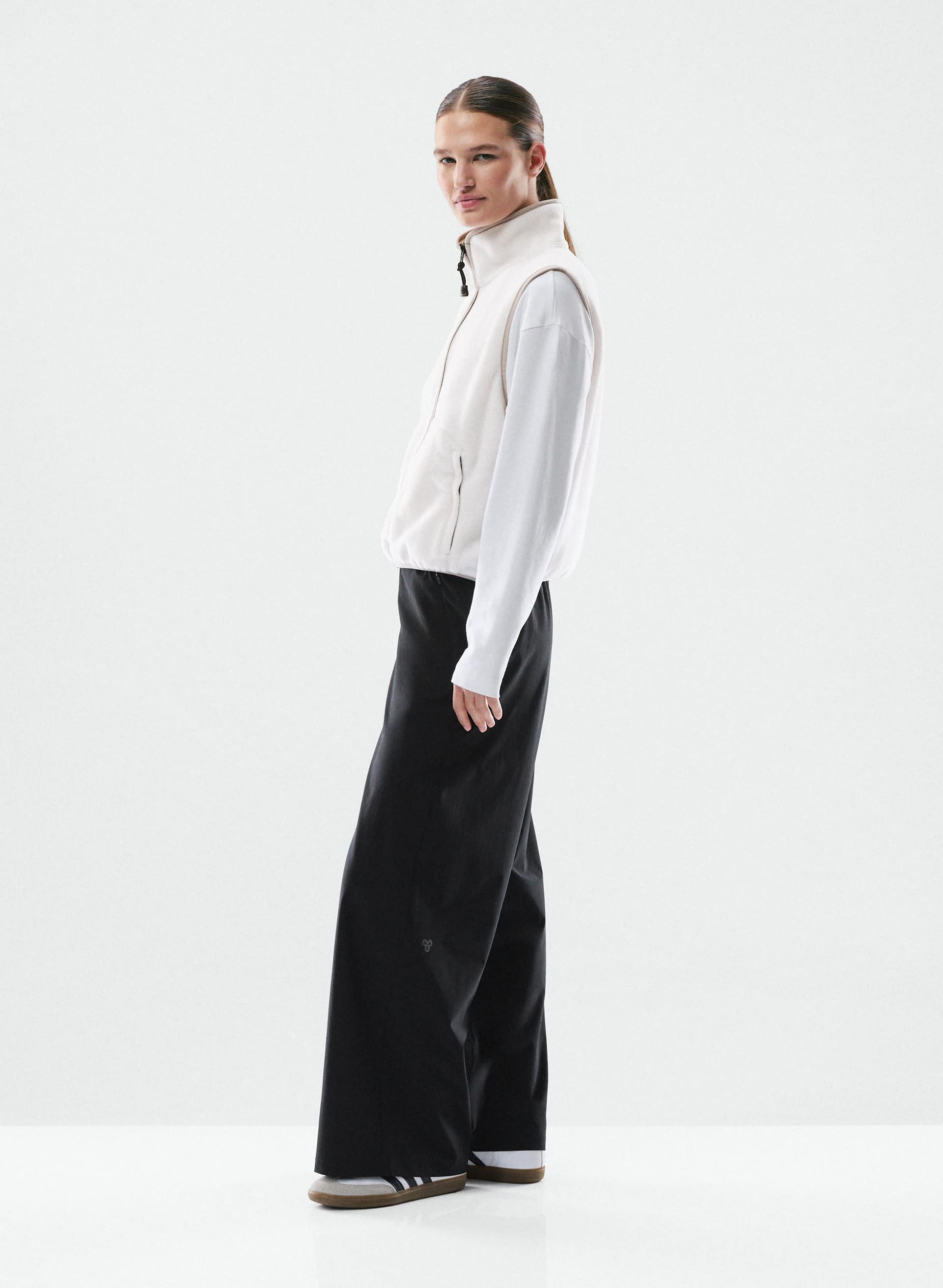 TERRAIN VEST | Aritzia