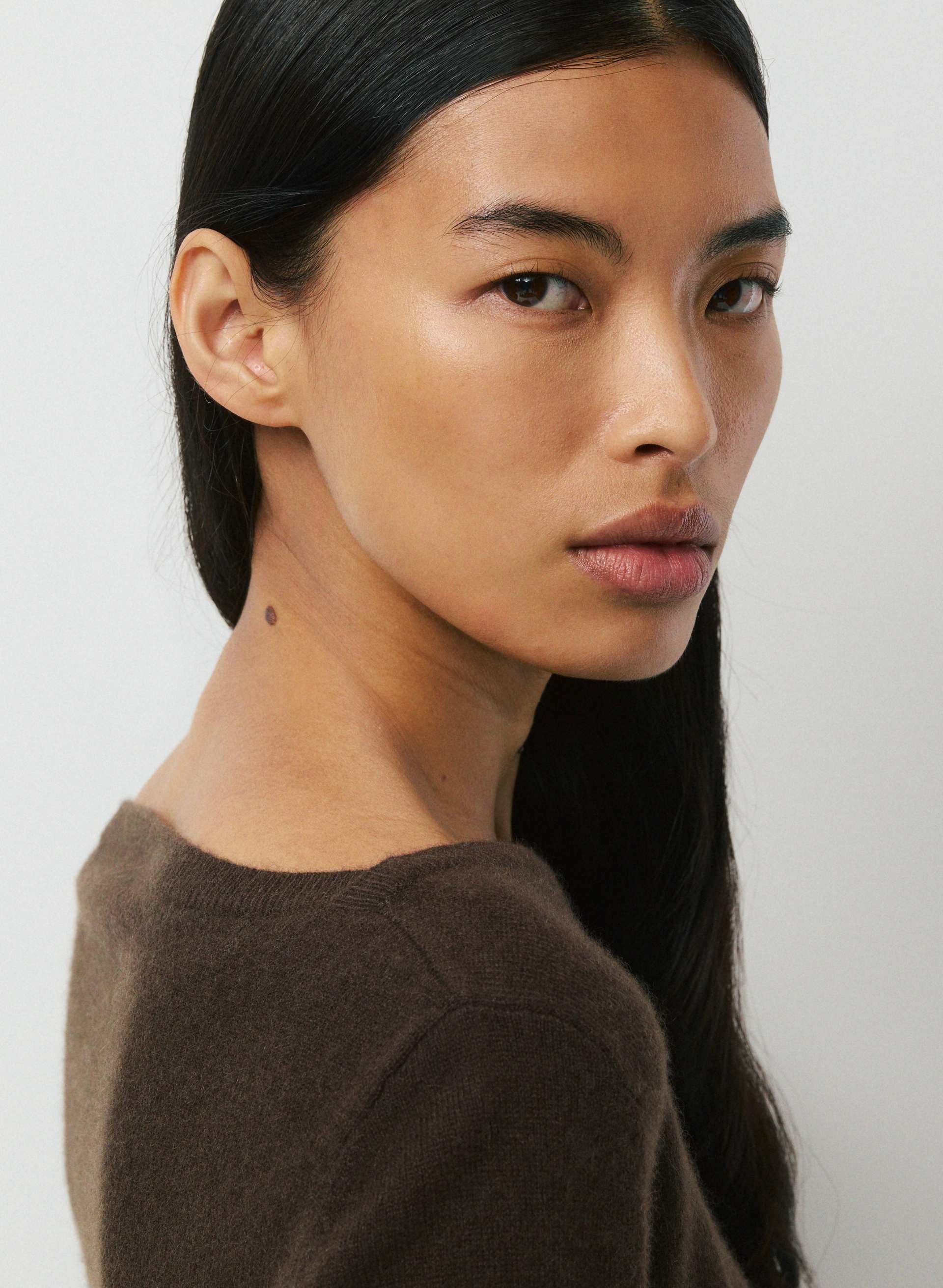 BARE CASHMERE MAGNIFIC SWEATER | Aritzia