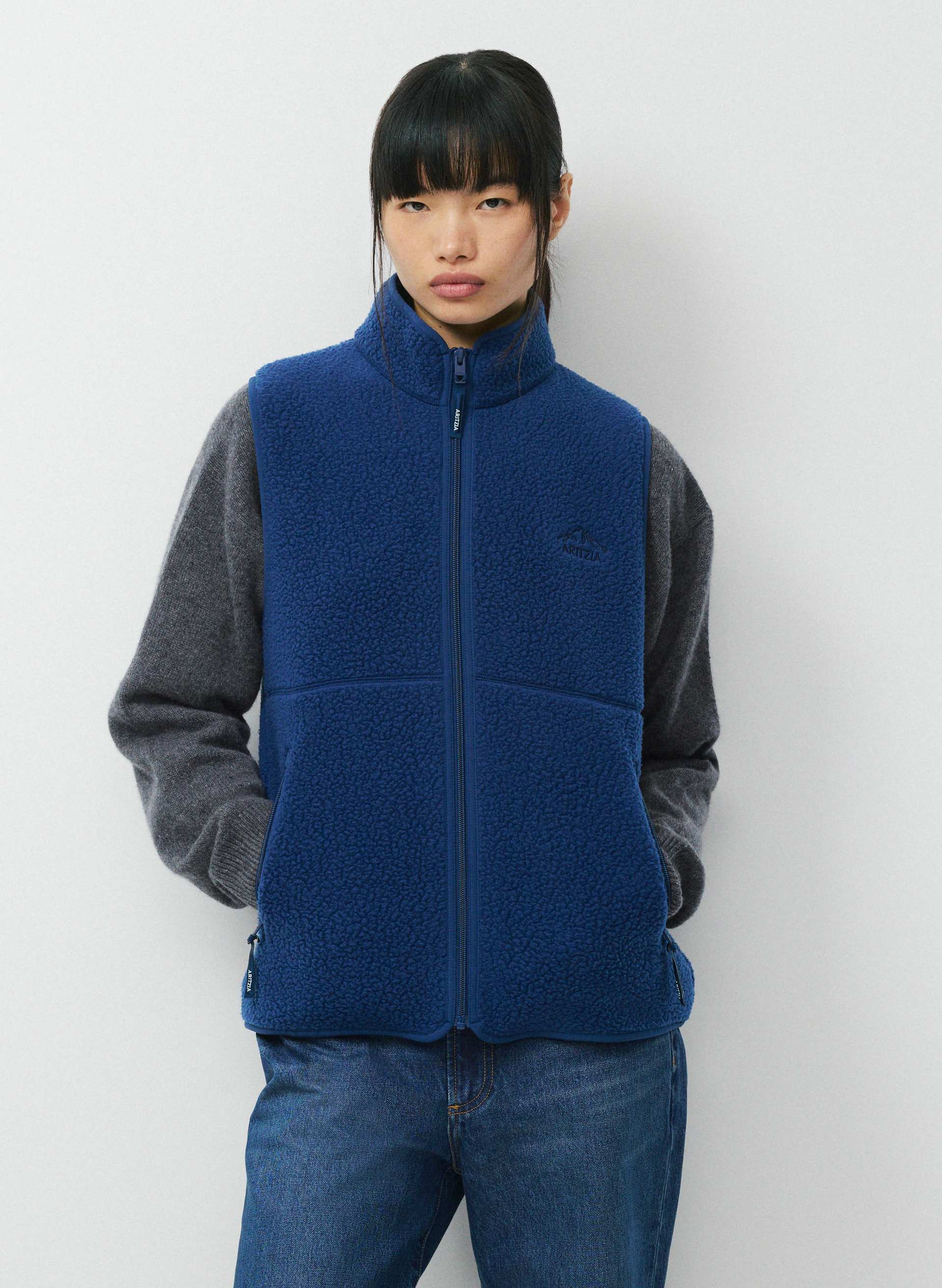 Polartec® Thermal Pro™ Ridgeline Hip Vest | Aritzia INTL