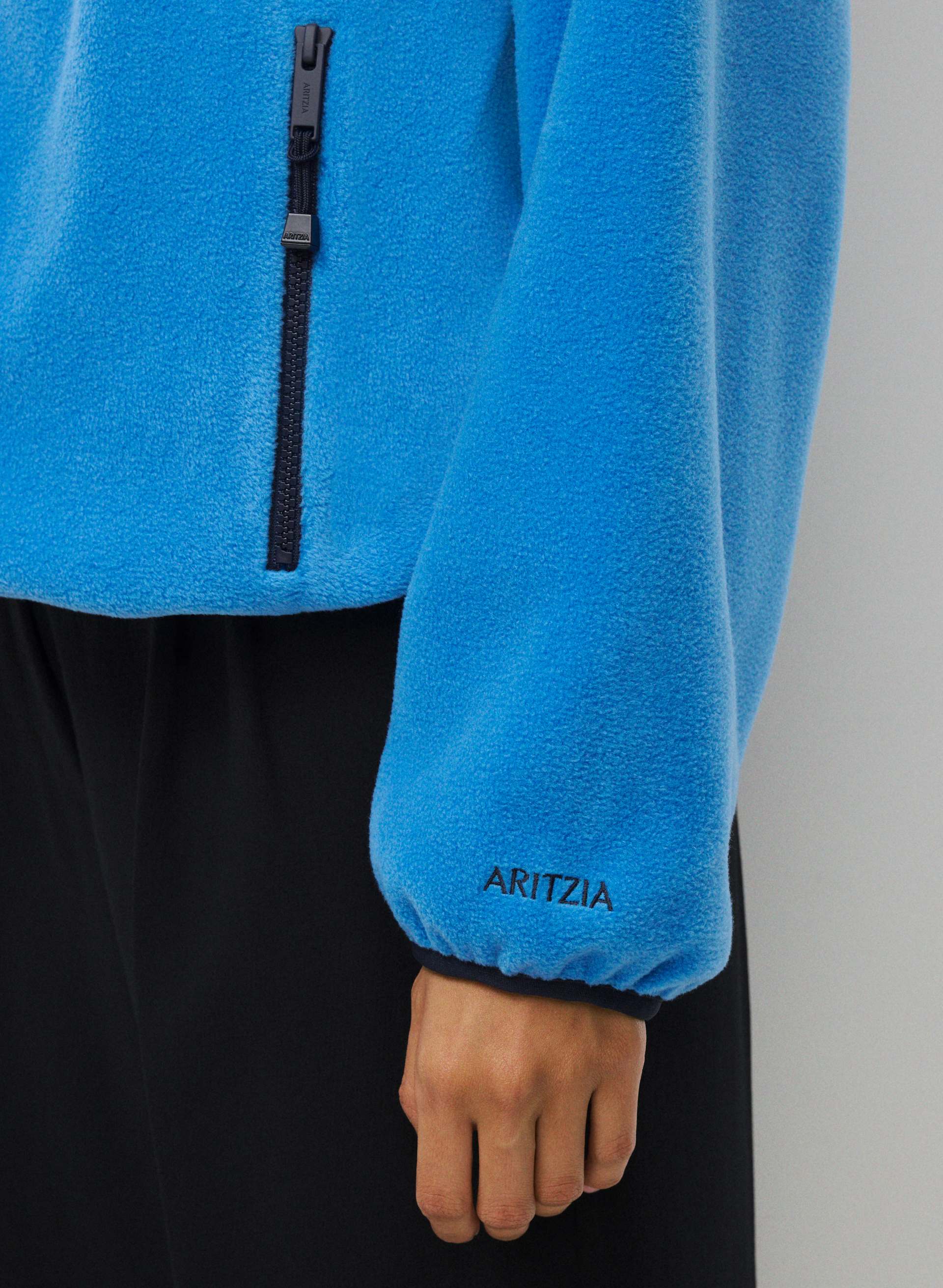 Outlook Zip Mockneck | Aritzia US