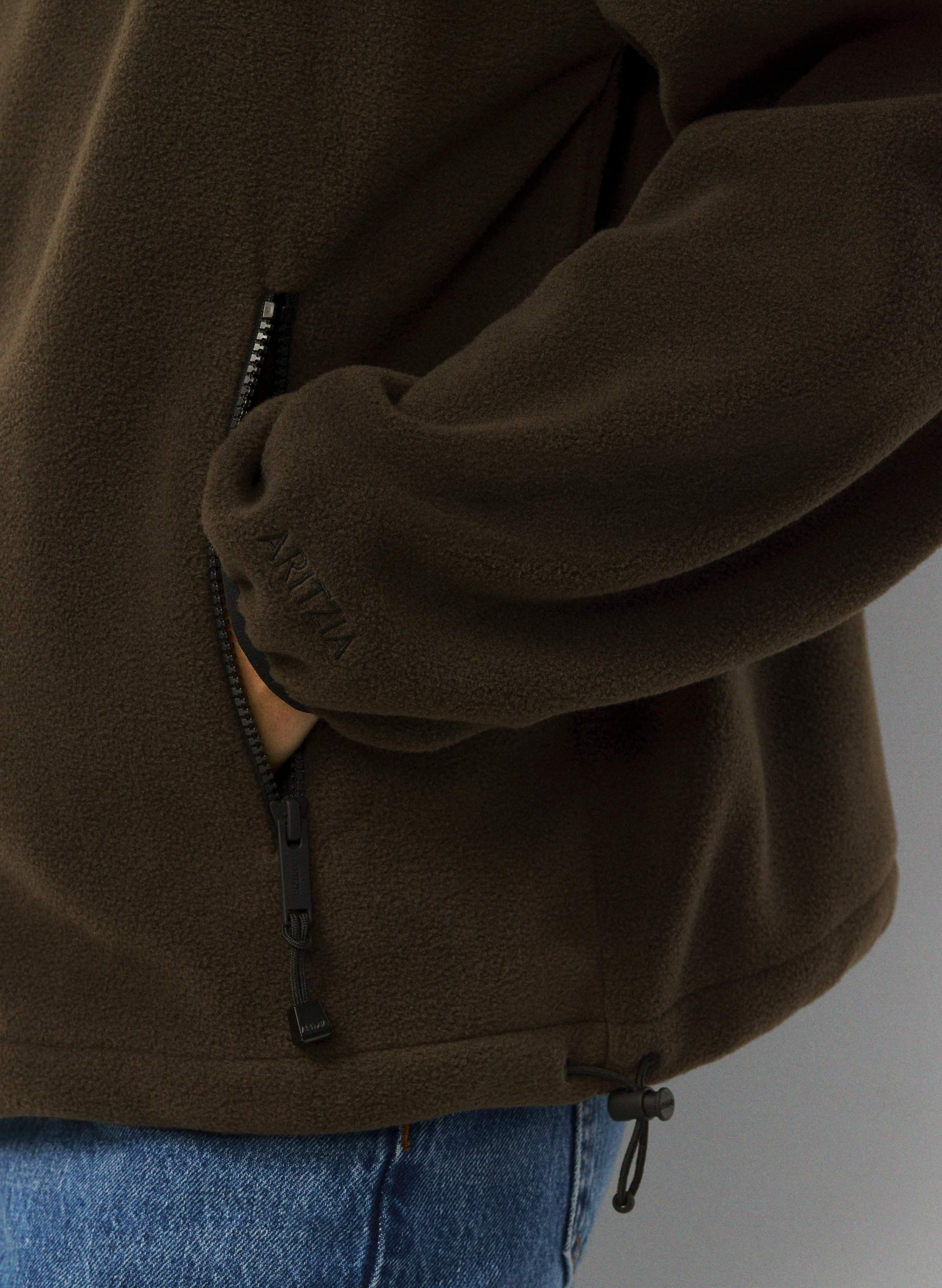 Outlook Zip Mockneck | Aritzia US
