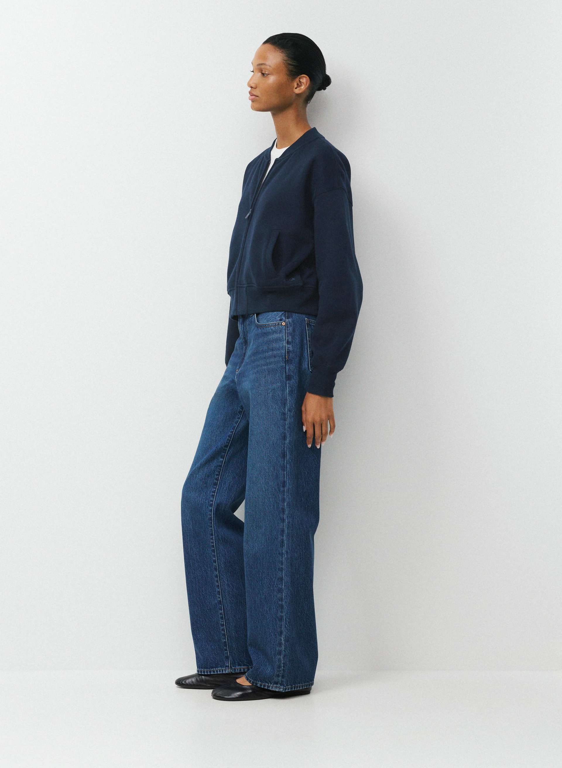 COZY SWEATFLEECE BOYFRIEND BOMBER | Aritzia