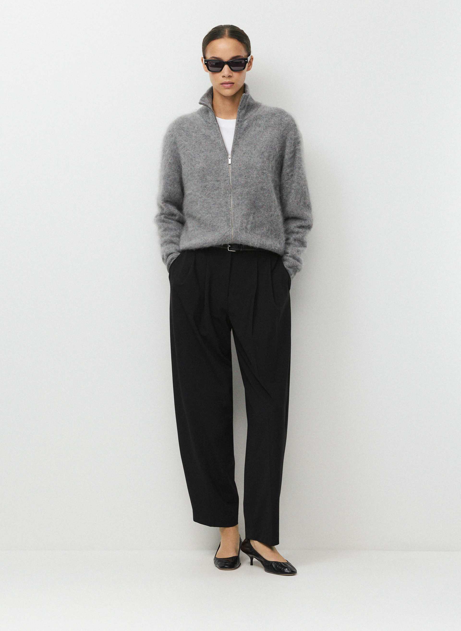 CHANDAIL DIORAMA À FERMETURE ÉCLAIR - CACHEMIRE-LAINE BRUSHED - Brushed wool and cashmere mockneck zip-up. 