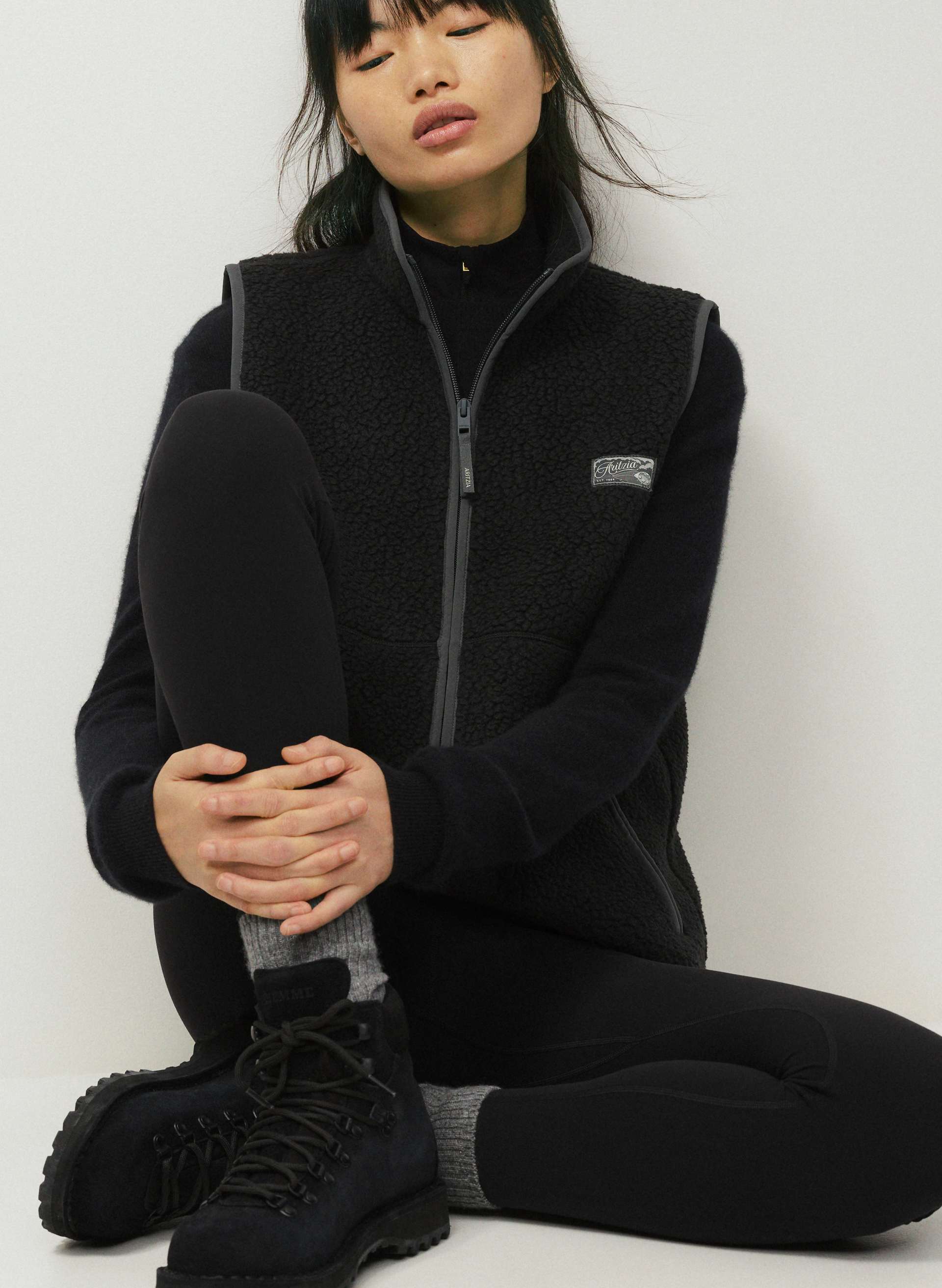 POLARTEC® THERMAL PRO™ RIDGELINE HIP VEST - Polartec® Thermal Pro™ mockneck zip-up vest. 