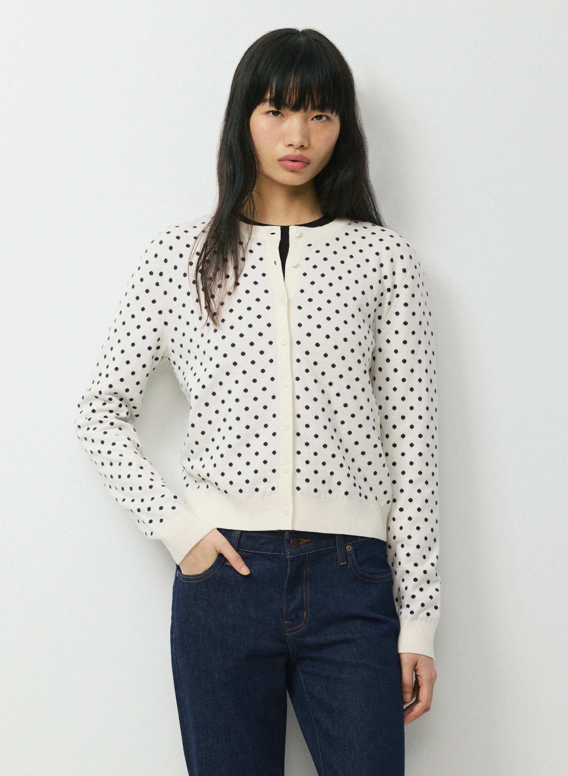 NOTEWORTHY CARDIGAN - Polka-dot organic cotton crewneck cardigan. 