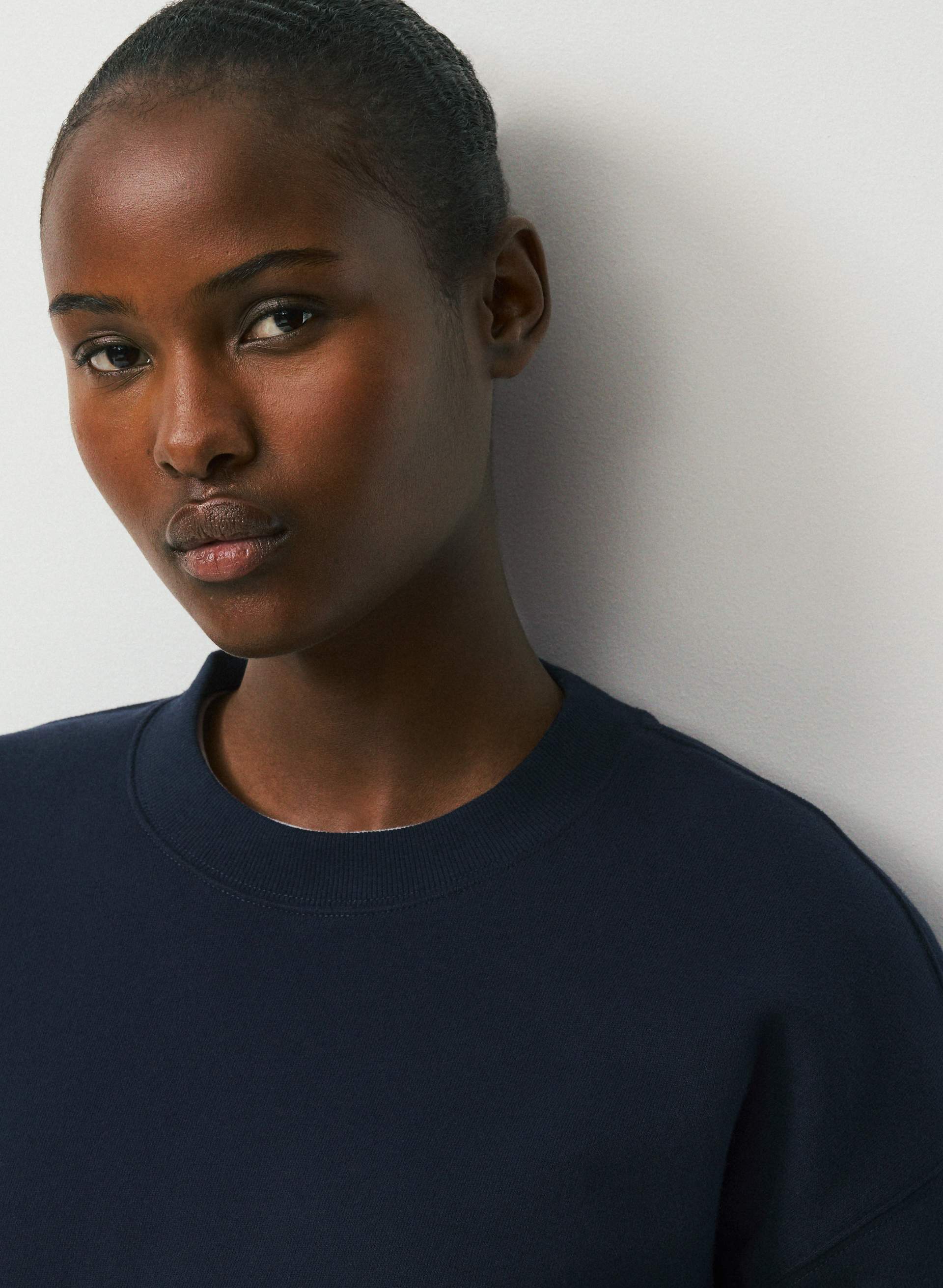 COZY SWEATFLEECE BOYFRIEND BOXY SWEATSHIRT | Aritzia
