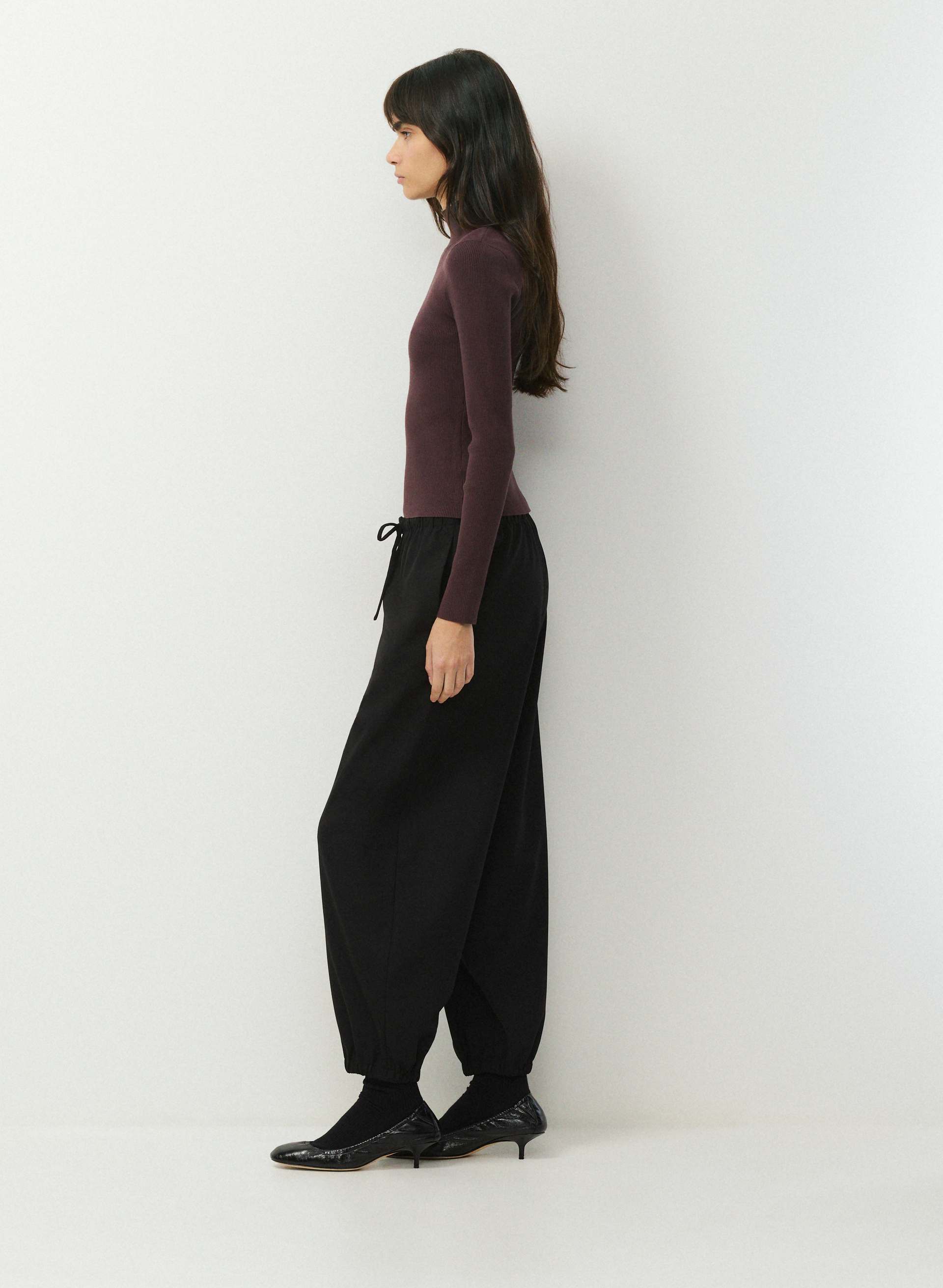 CONVERSATION TURTLENECK | Aritzia