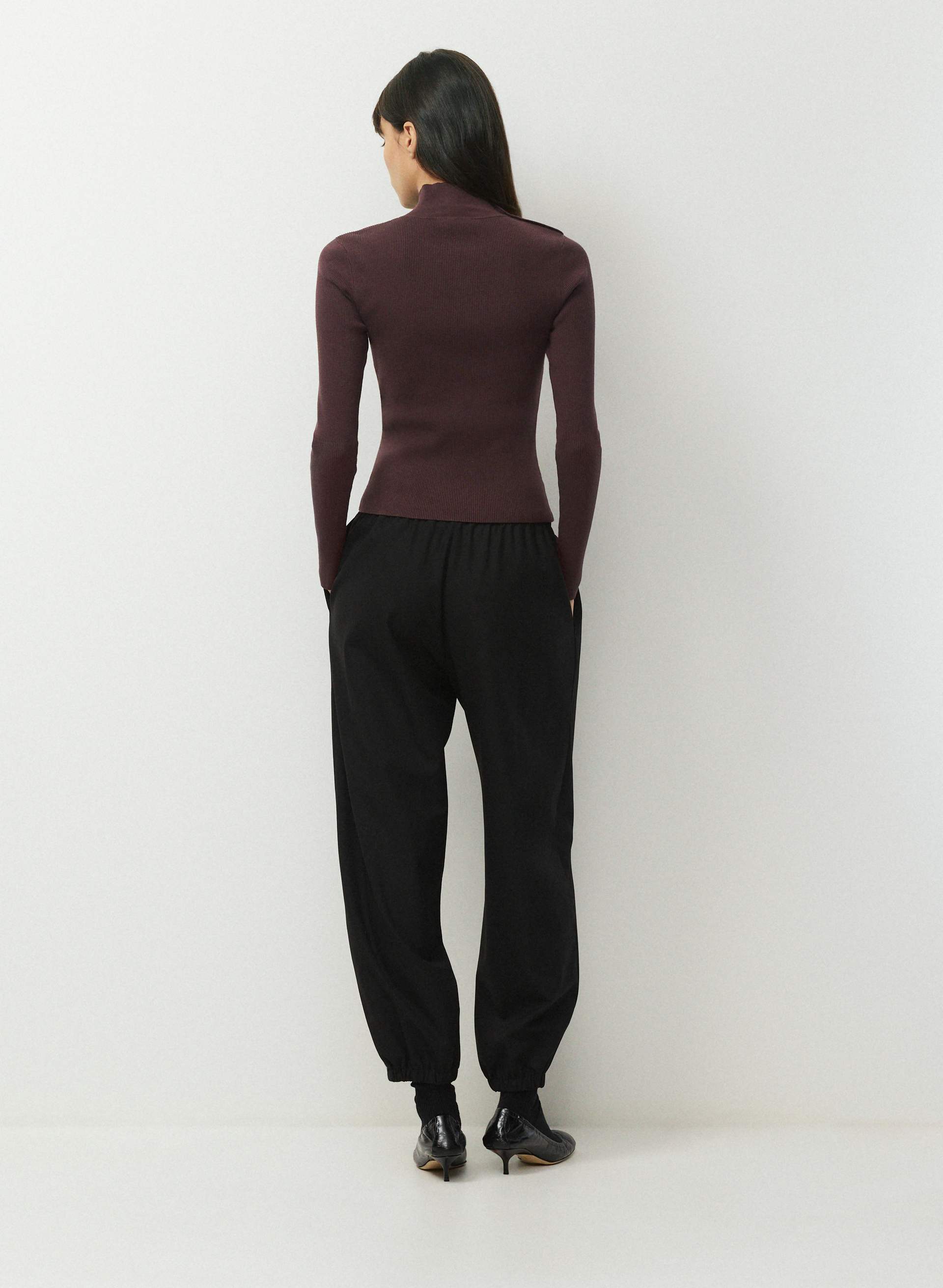 CONVERSATION TURTLENECK | Aritzia