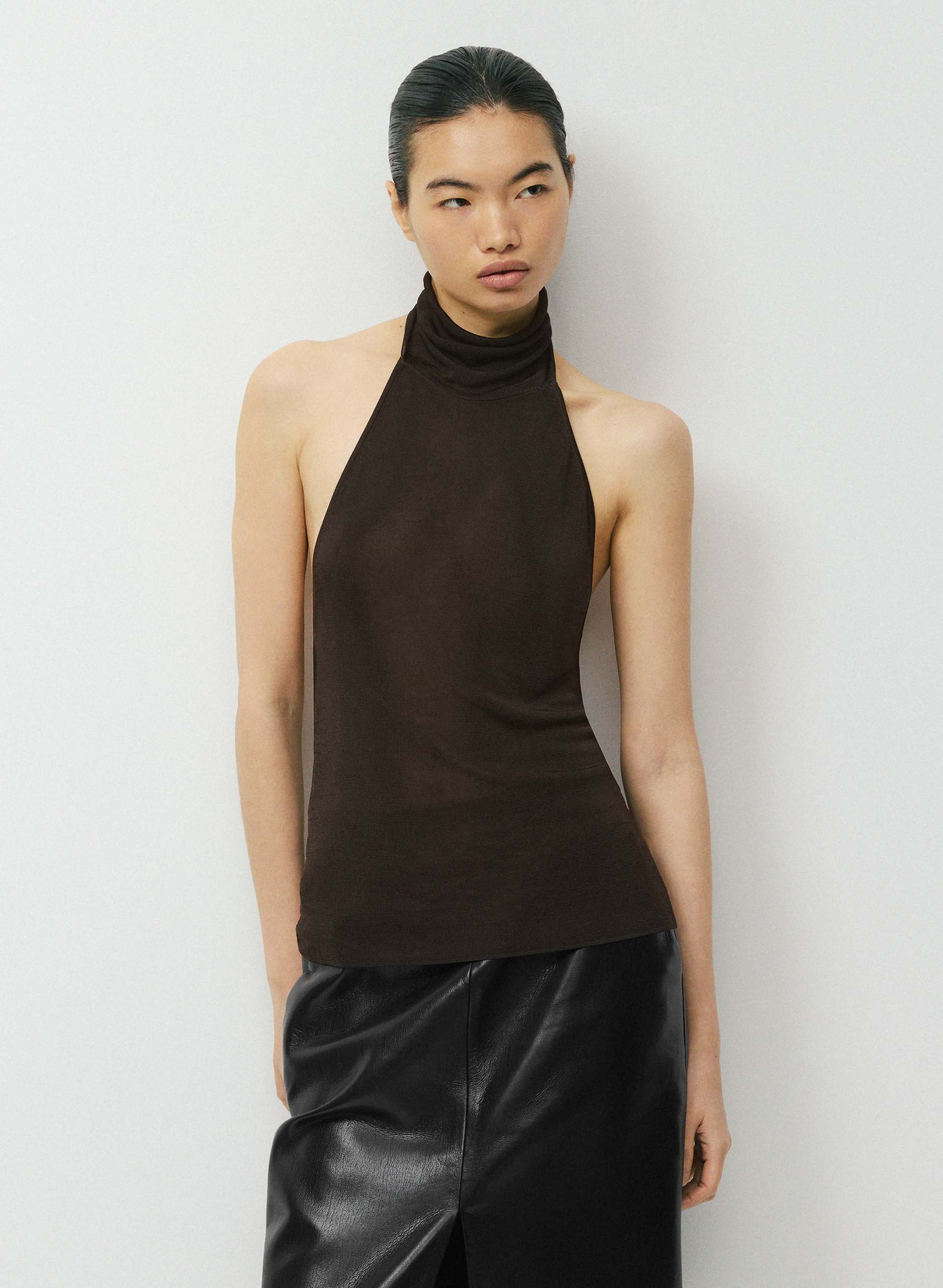 DEVIATE HALTER TOP | Aritzia