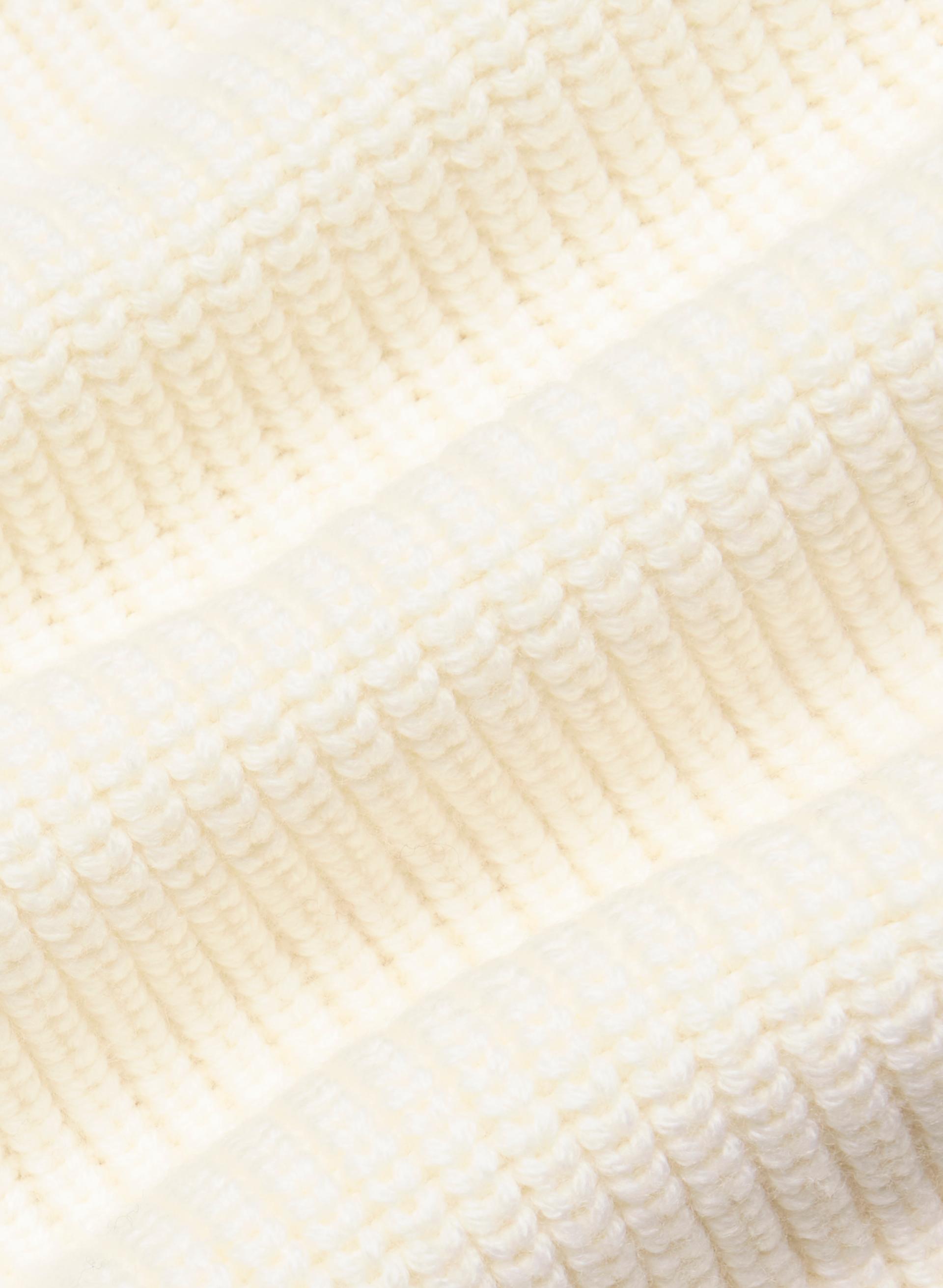 CAMBRIDGE MERINO WOOL SWEATER | Aritzia