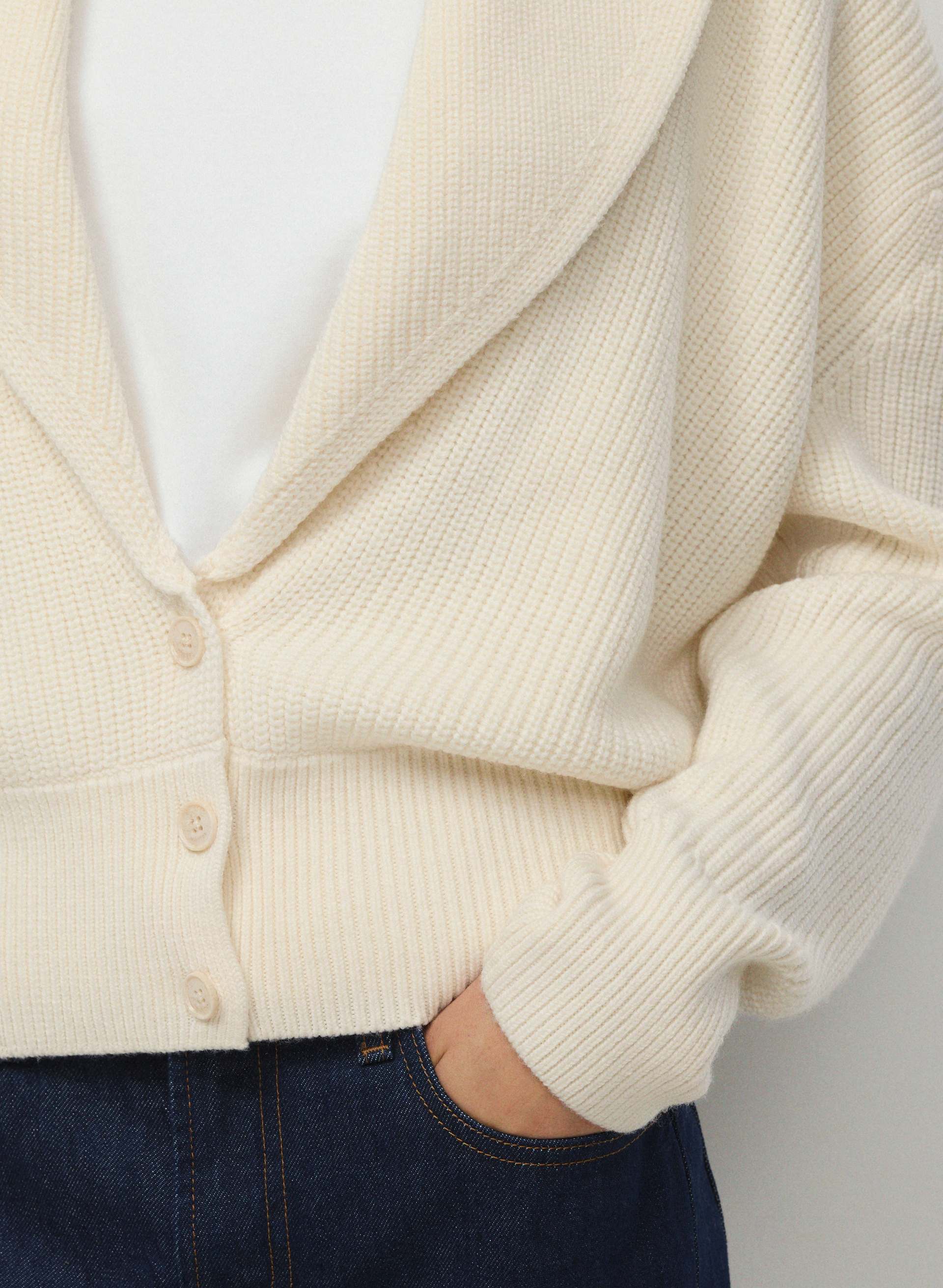 CAMBRIDGE MERINO WOOL SWEATER | Aritzia