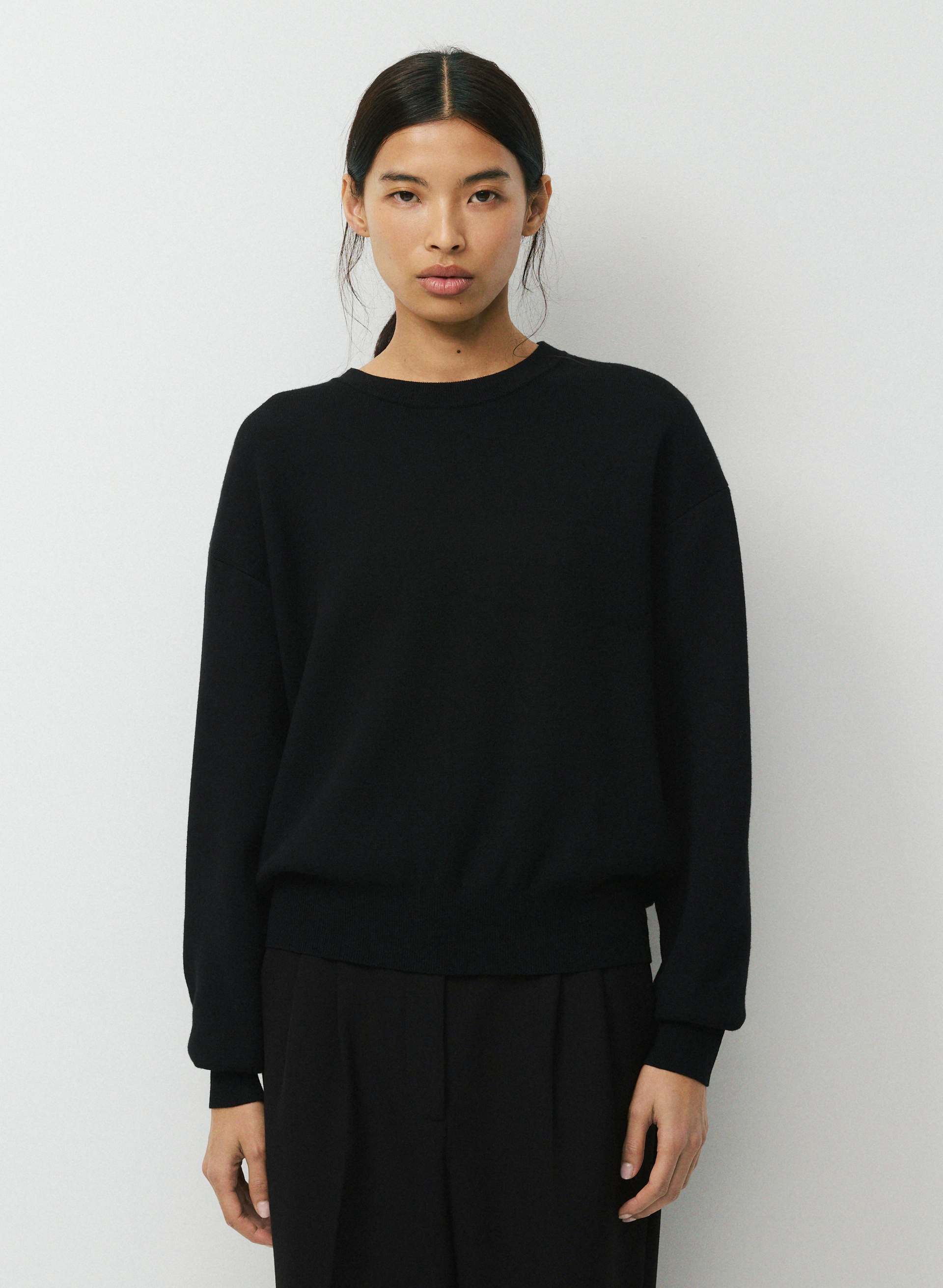 FELLOW SWEATER | Aritzia