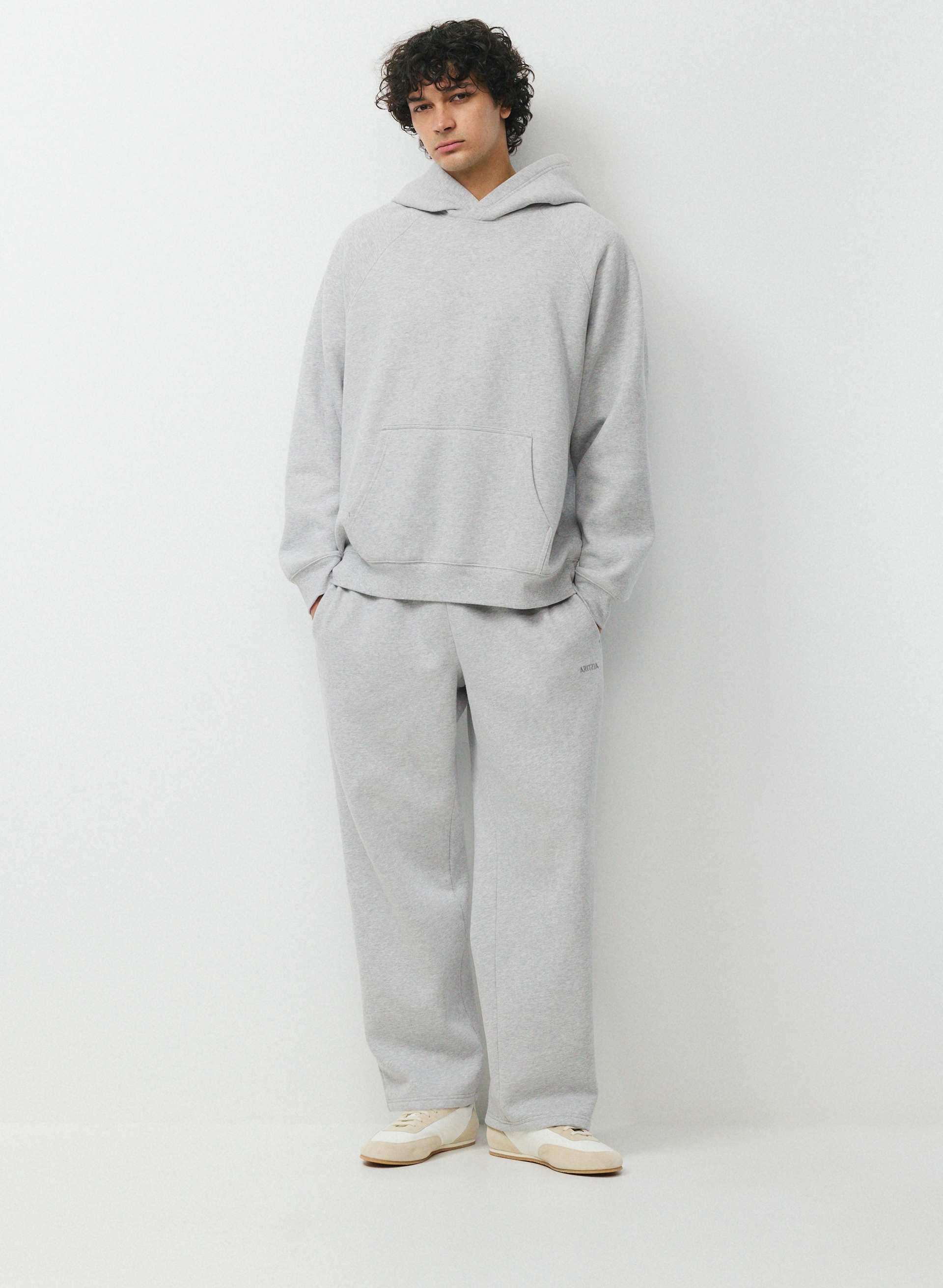 COZY SWEATFLEECE MEGA RAGLAN™ HOODIE MEN'S - Men's oversized fleece hoodie with raglan sleeves. 