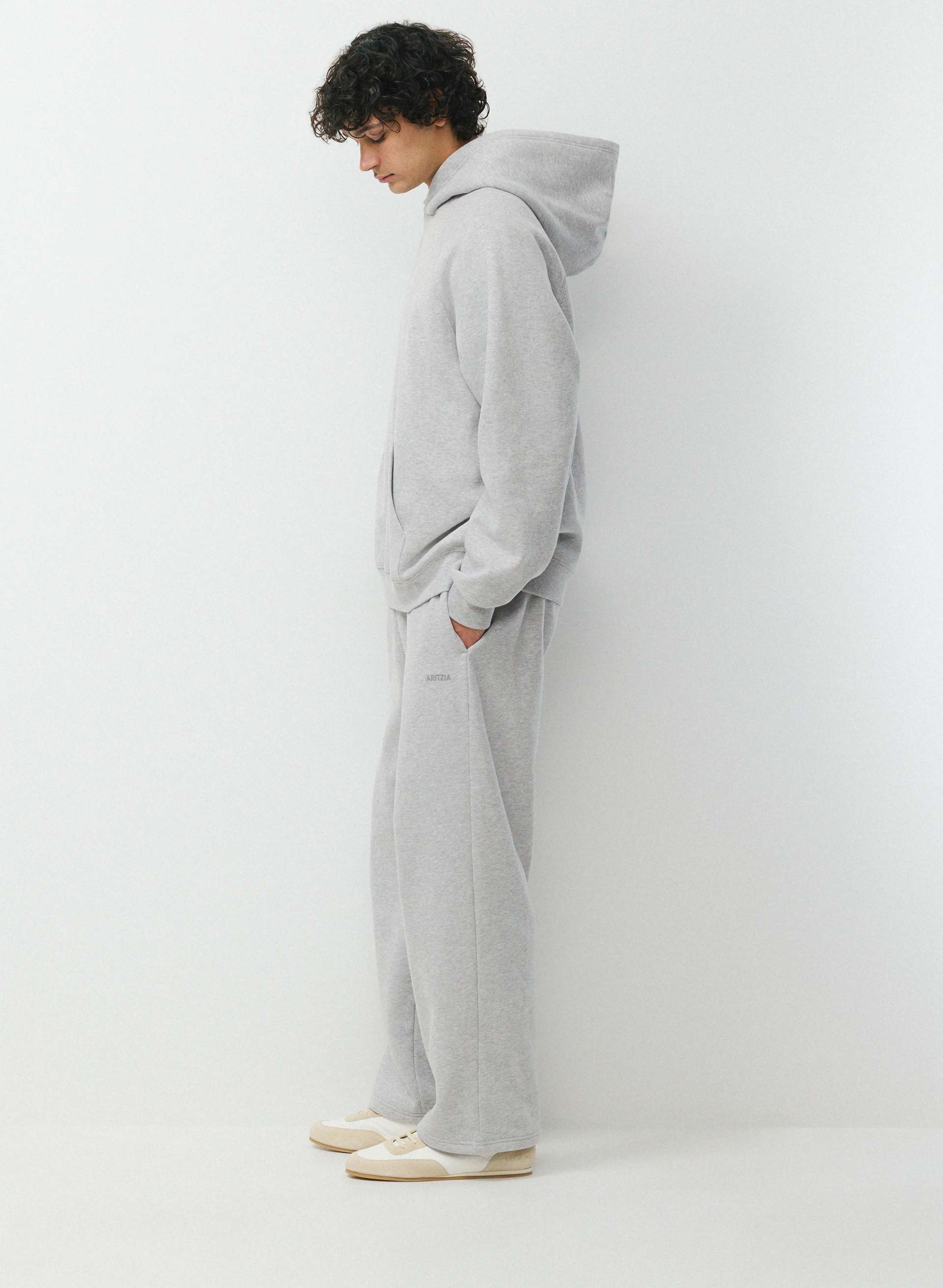 COZY SWEATFLEECE MEGA RAGLAN™ HOODIE MEN'S | Aritzia
