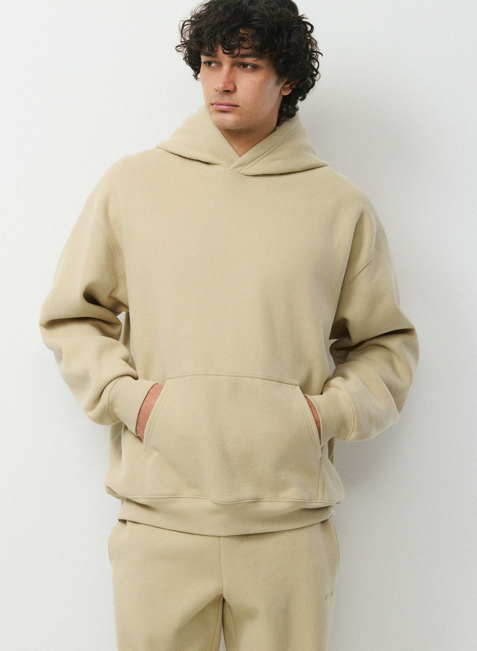 COZY SWEATFLEECE PERFECT HOODIE MEN'S | Aritzia