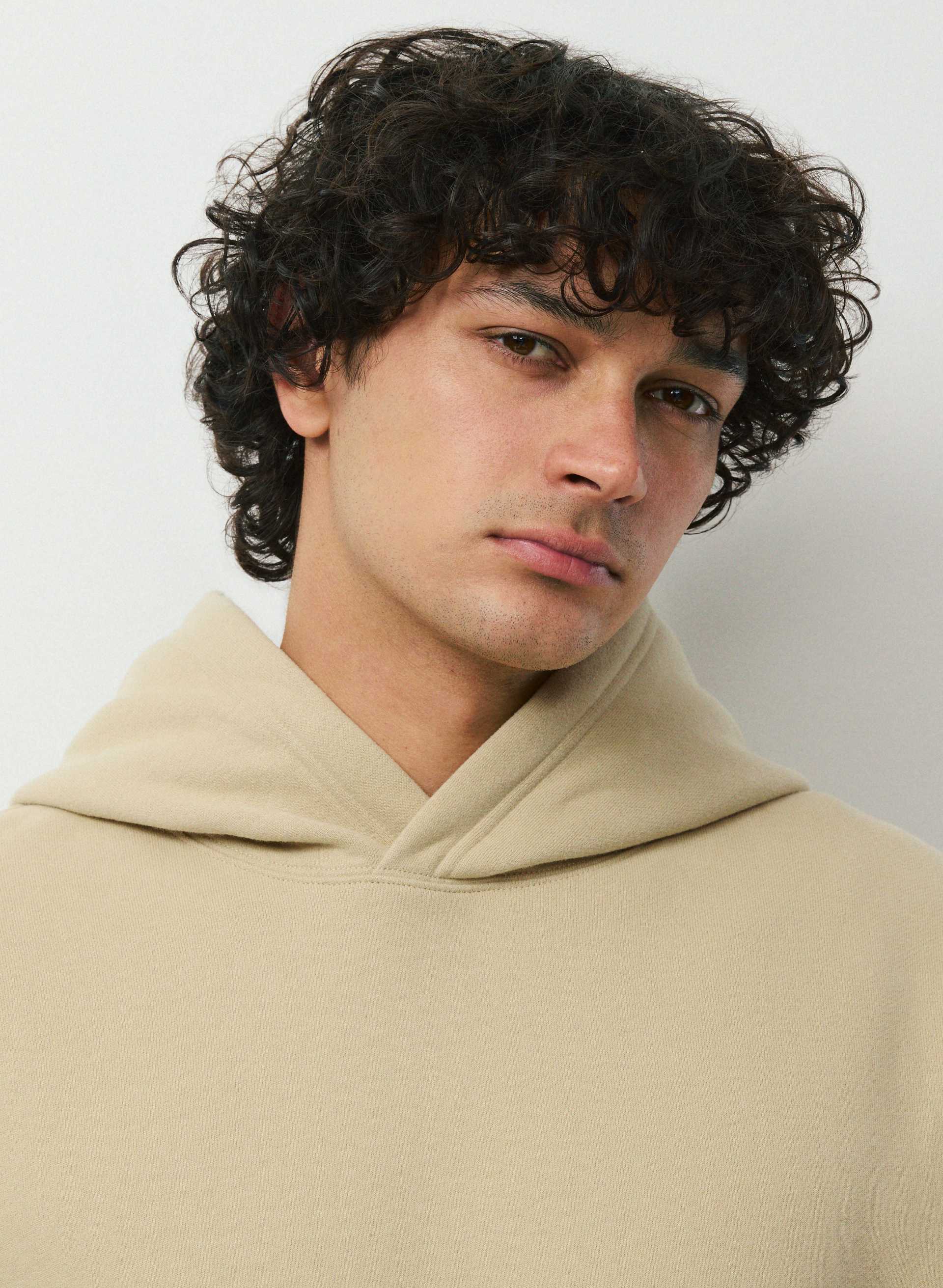 COZY SWEATFLEECE PERFECT HOODIE MEN'S | Aritzia