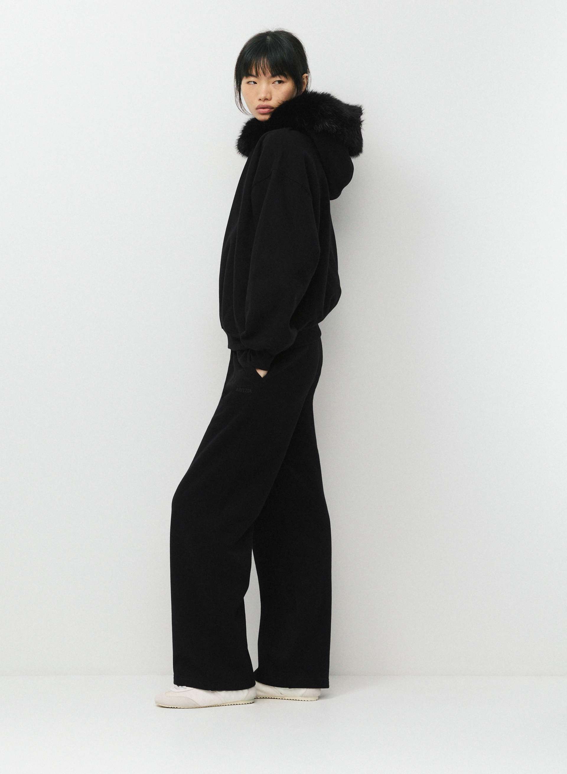 COZY SWEATFLEECE MEGA HOODIE | Aritzia
