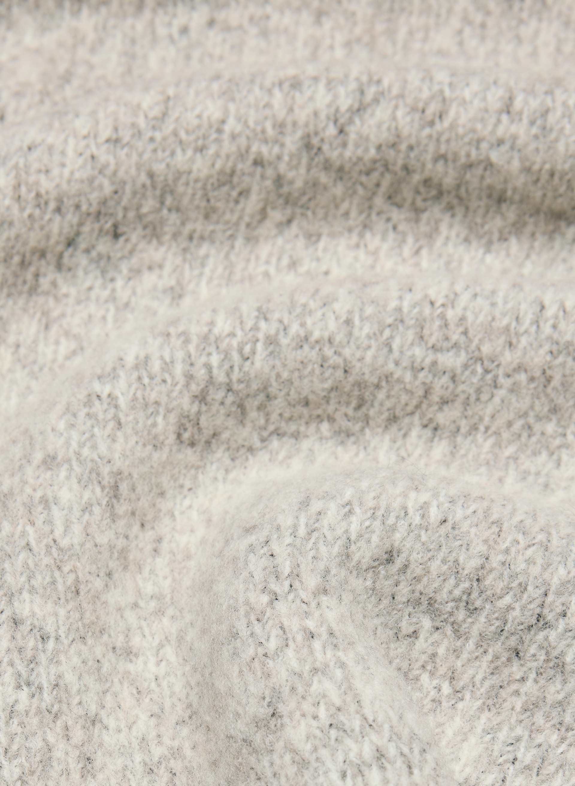 CONFIDE TURTLENECK | Aritzia