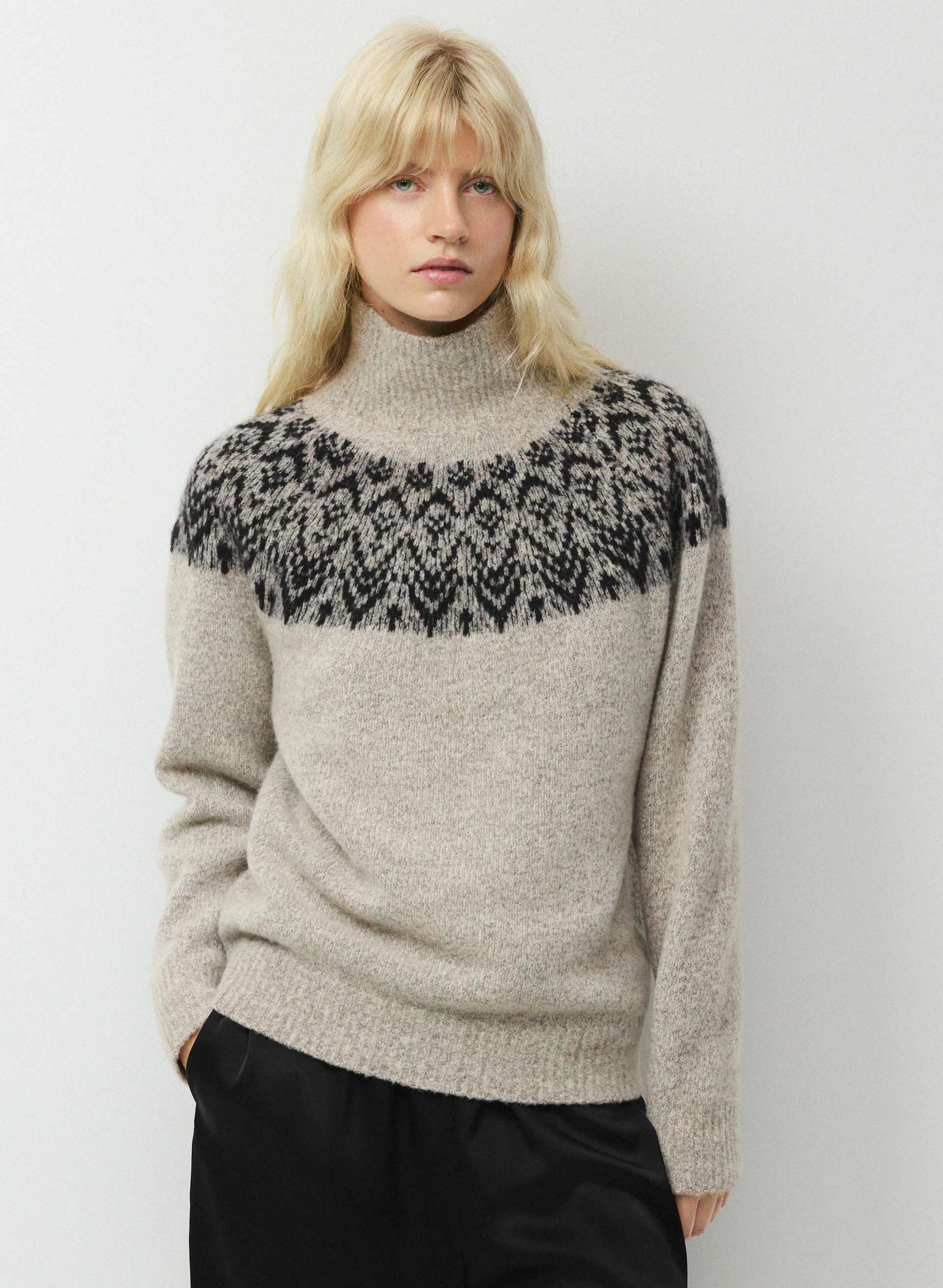 CONFIDE TURTLENECK | Aritzia