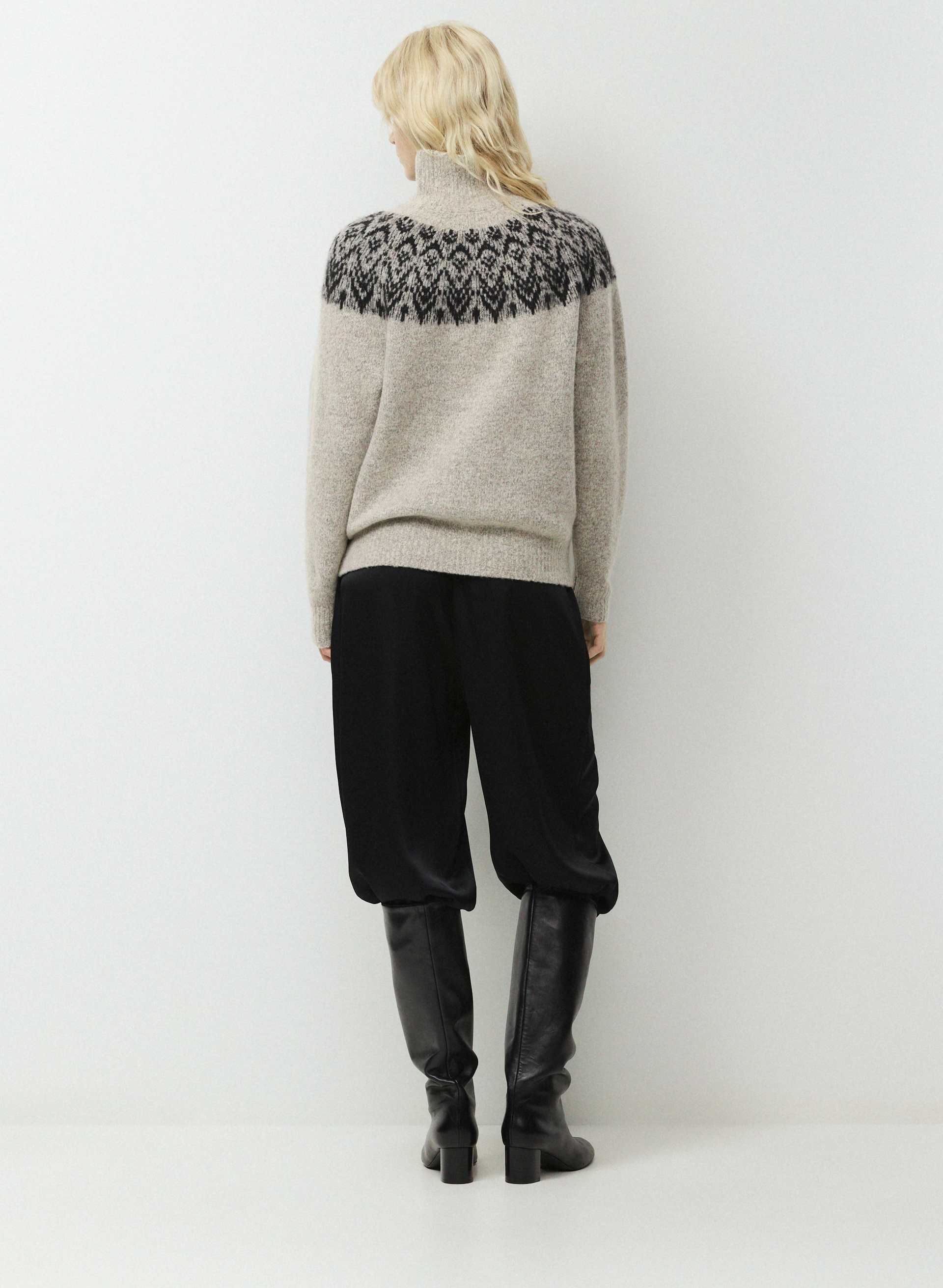 CONFIDE TURTLENECK | Aritzia