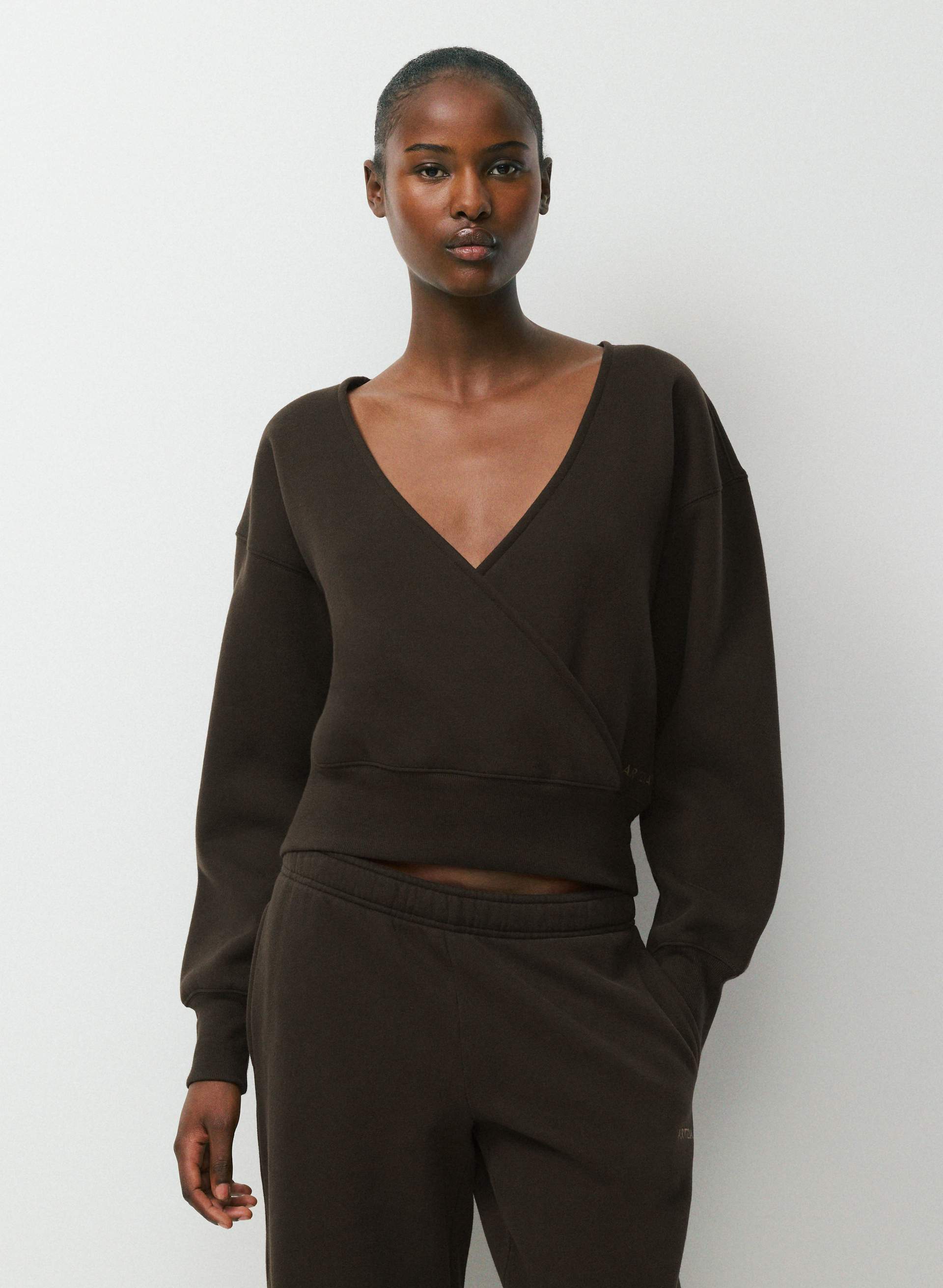 COZY SWEATFLEECE BOYFRIEND WRAP SWEATSHIRT | Aritzia
