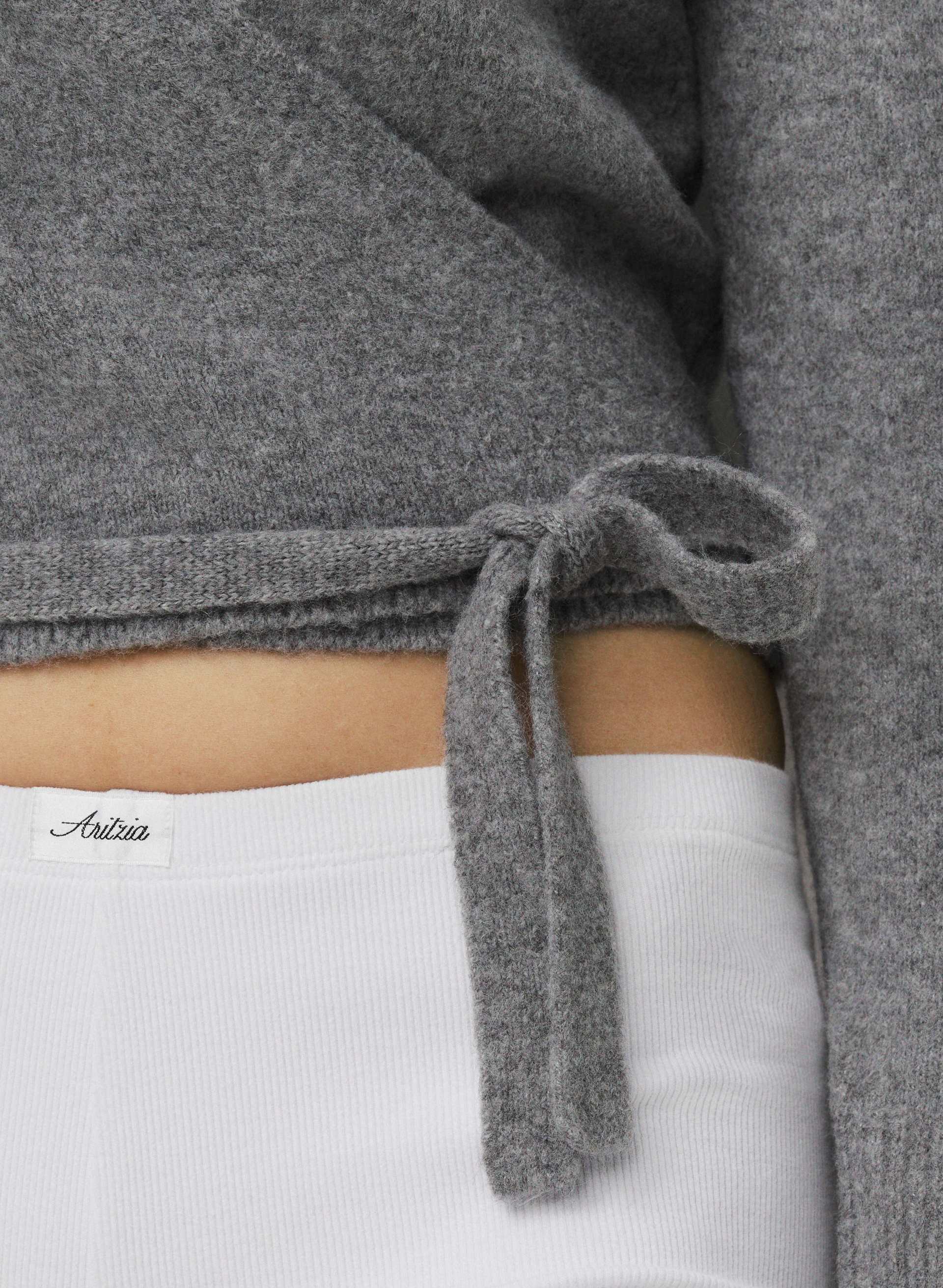PROMISE WRAP LONGSLEEVE | Aritzia