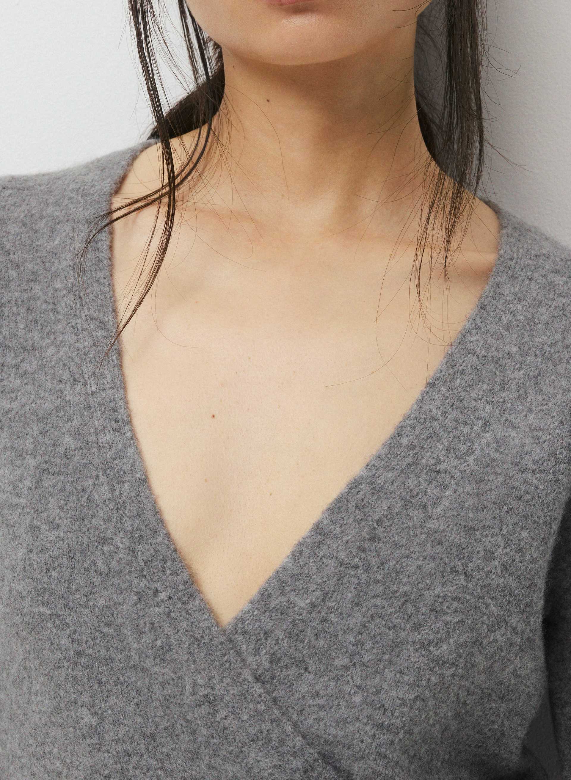 PROMISE WRAP LONGSLEEVE | Aritzia