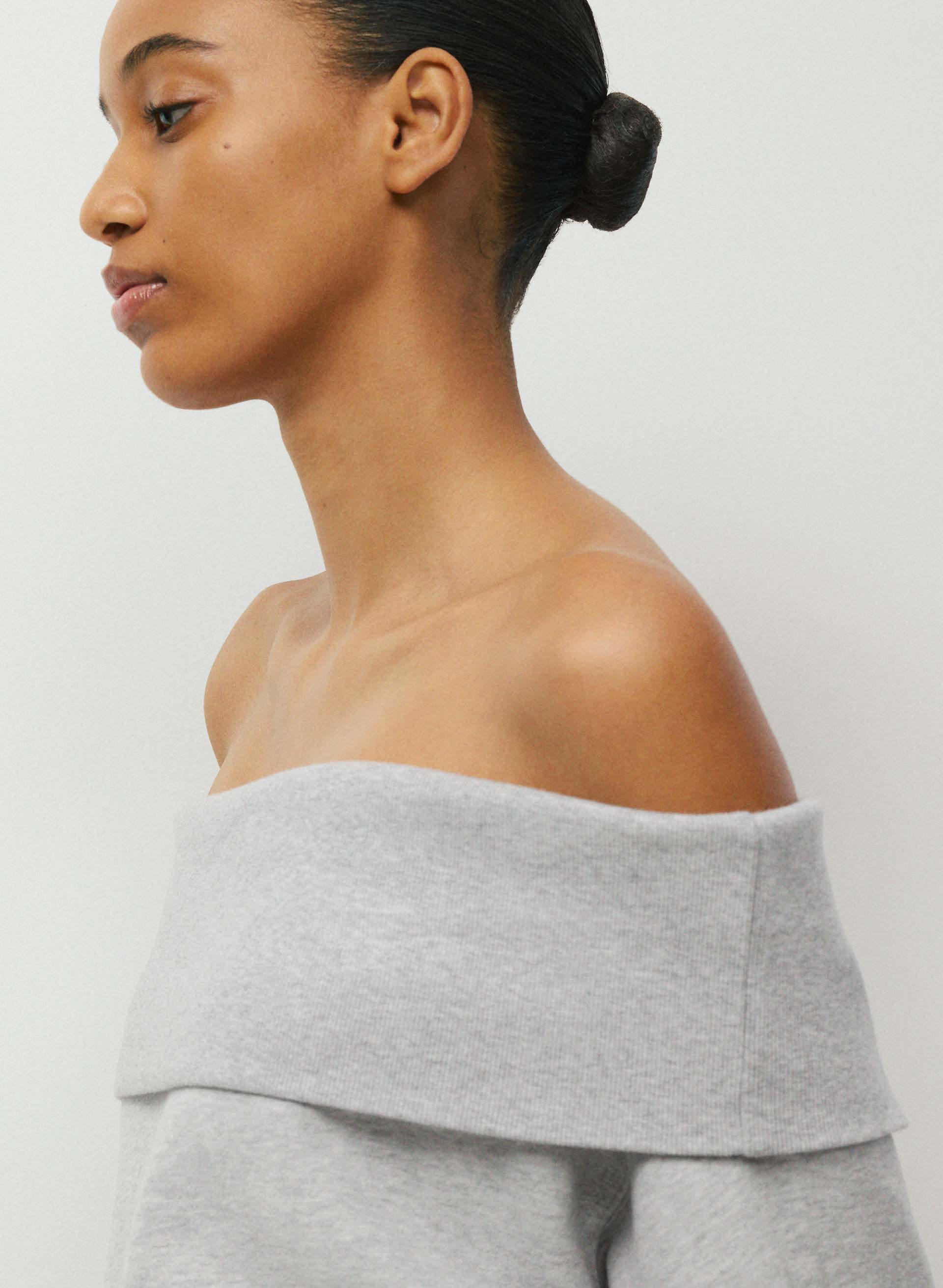 COZY SWEATFLEECE MEGA OFF-SHOULDER SWEATSHIRT | Aritzia