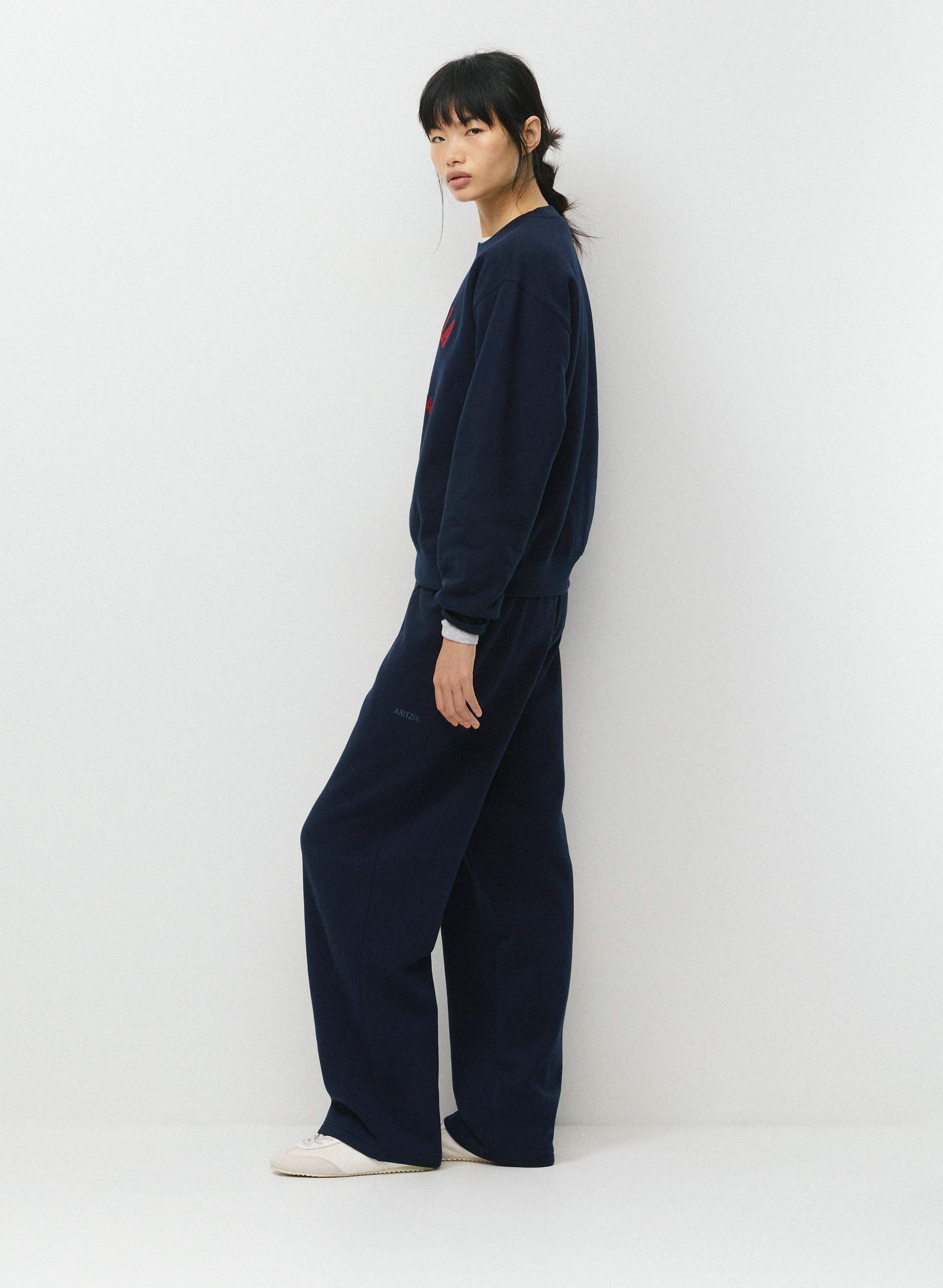 COZY SWEATFLEECE PERFECT CREW SWEATSHIRT | Aritzia