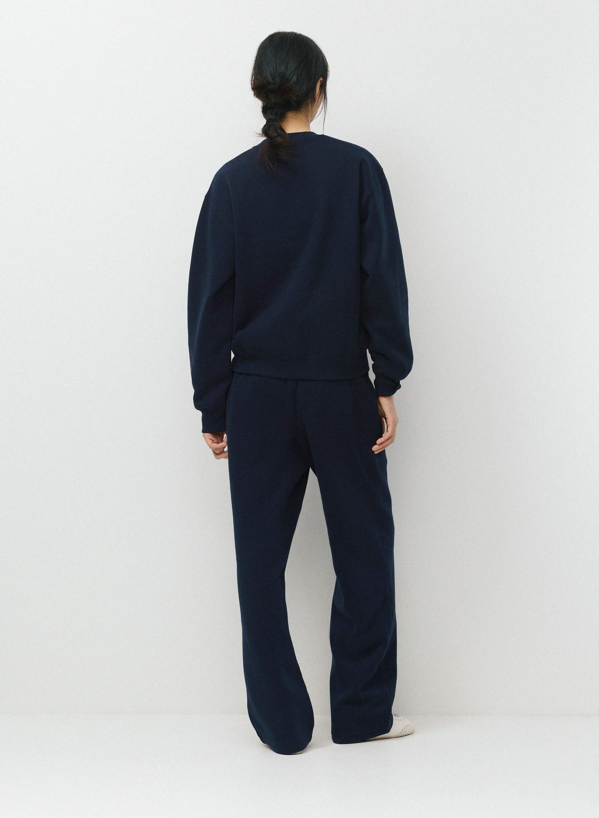 COZY SWEATFLEECE PERFECT CREW SWEATSHIRT | Aritzia