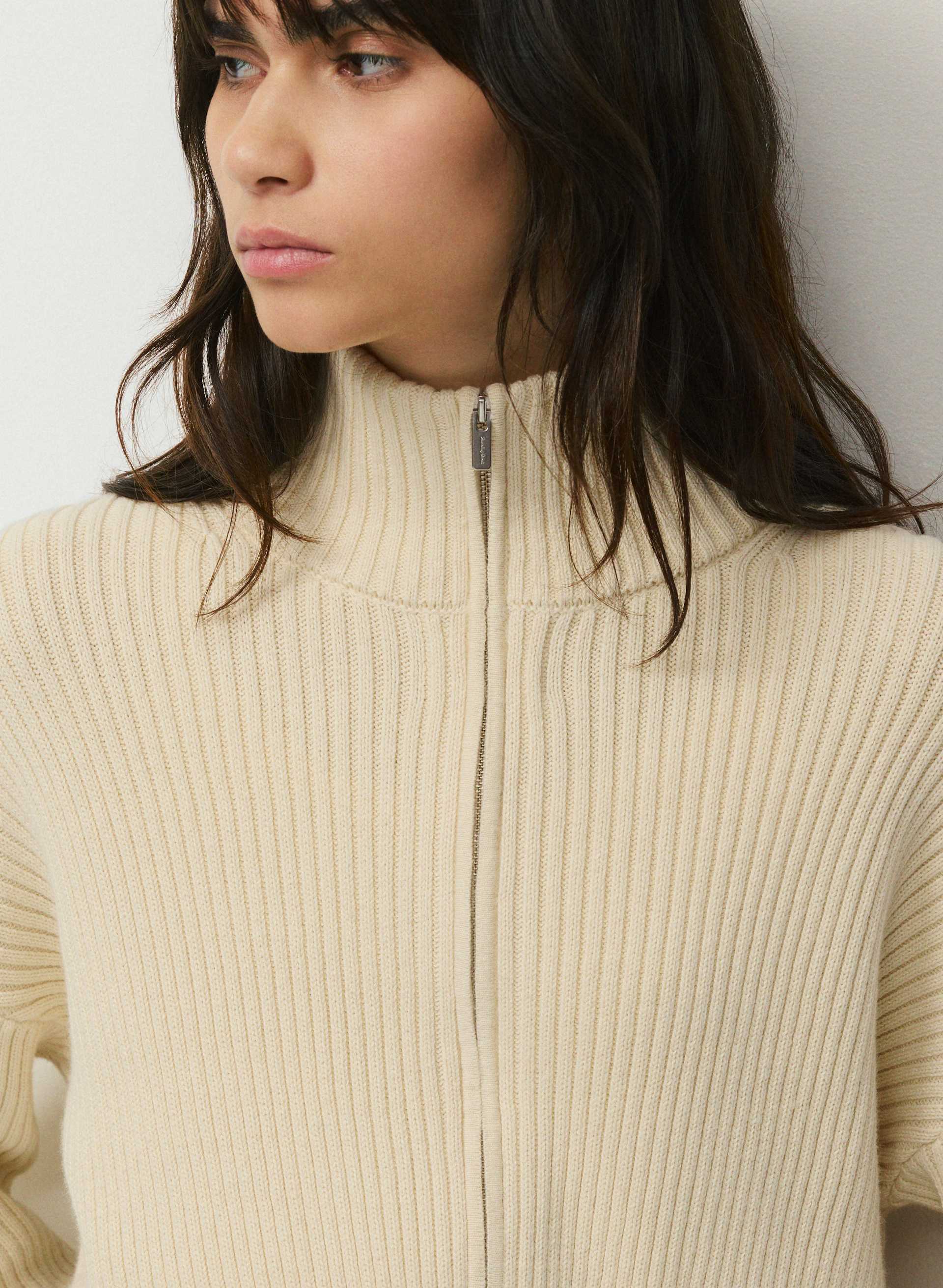 COTTON CHARM™ ASTER ZIP-UP | Aritzia