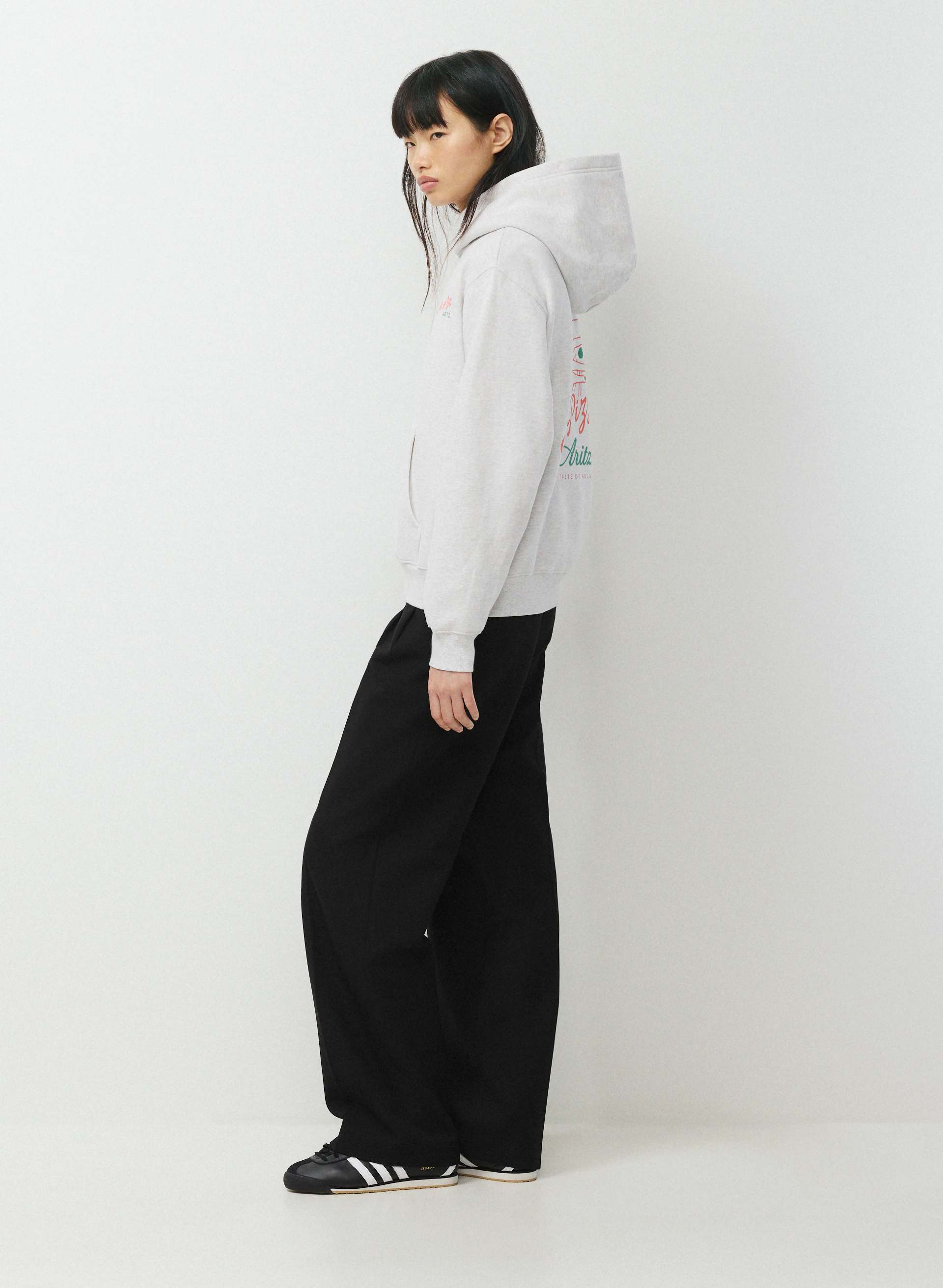 COZY SWEATFLEECE PERFECT HOODIE | Aritzia