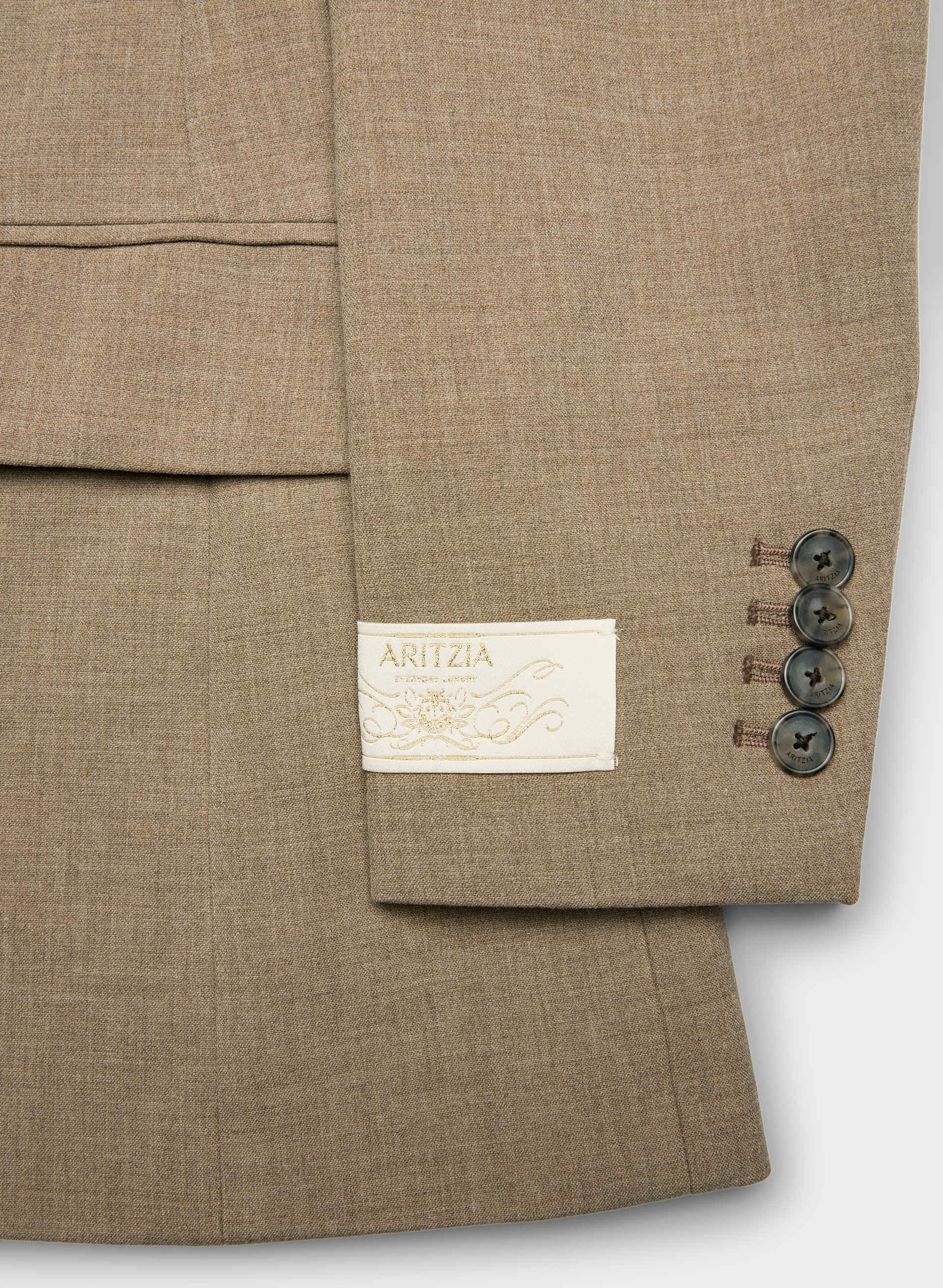 STANDOUT BLAZER | Aritzia