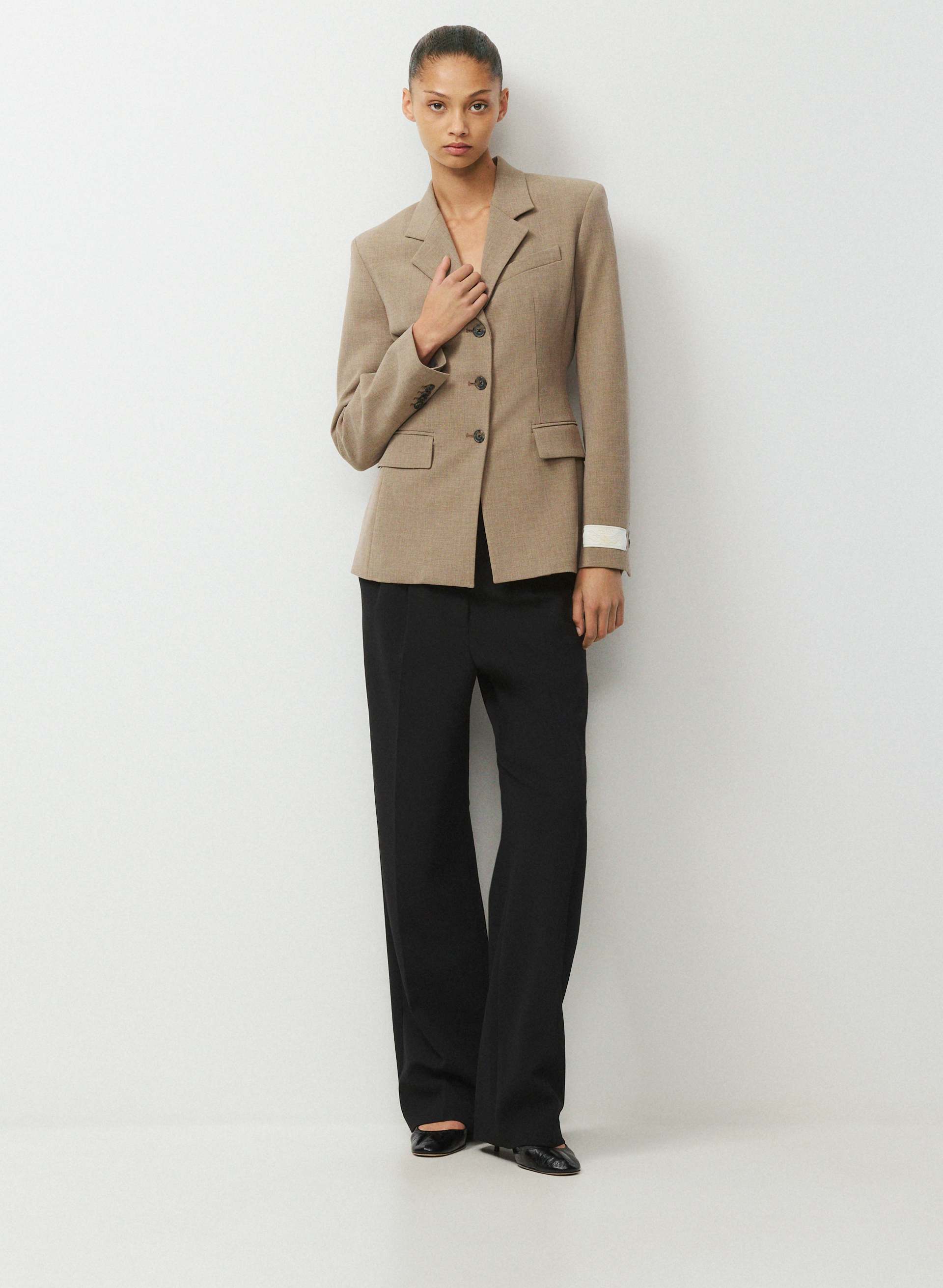 STANDOUT BLAZER | Aritzia