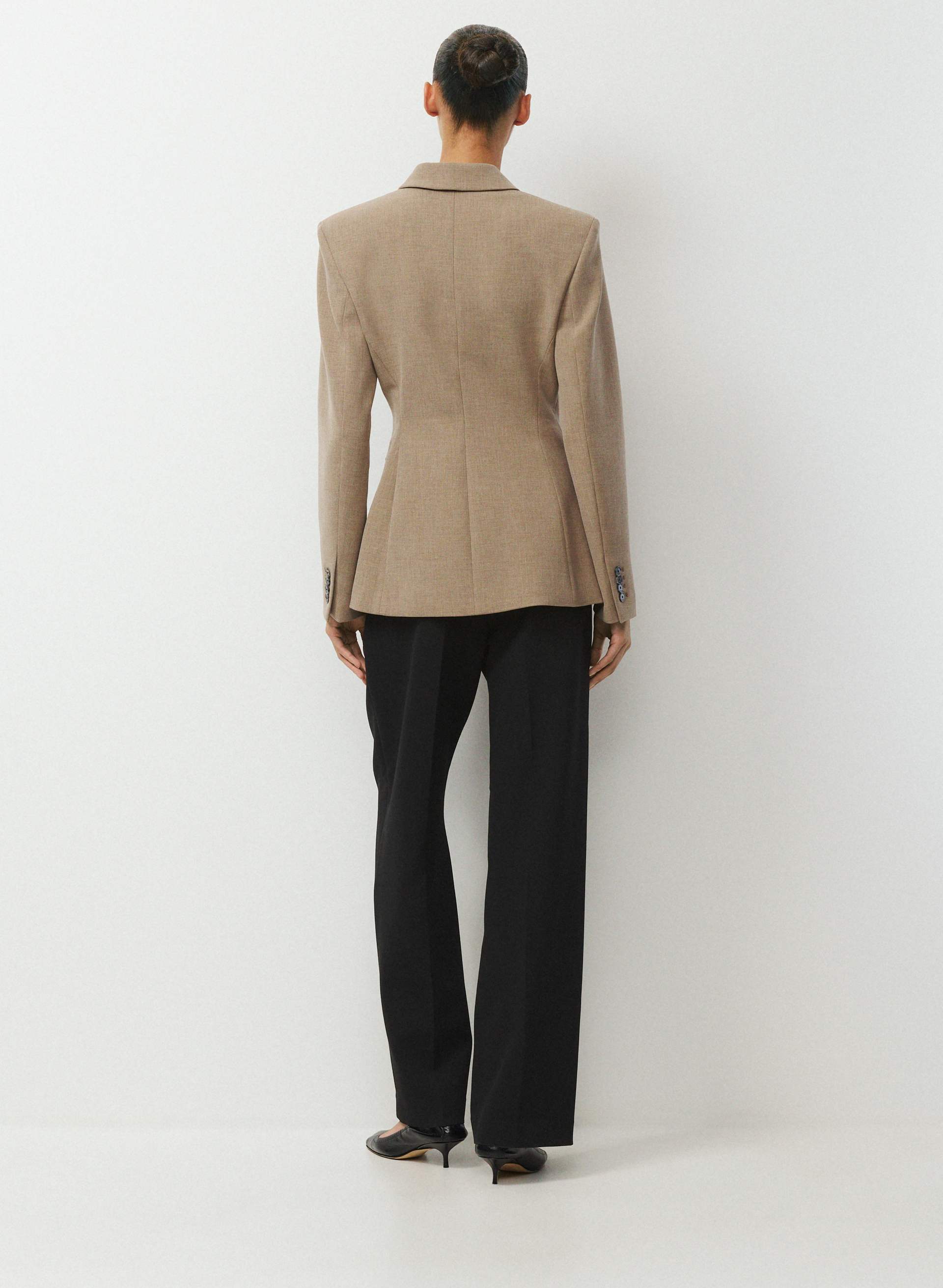 STANDOUT BLAZER | Aritzia