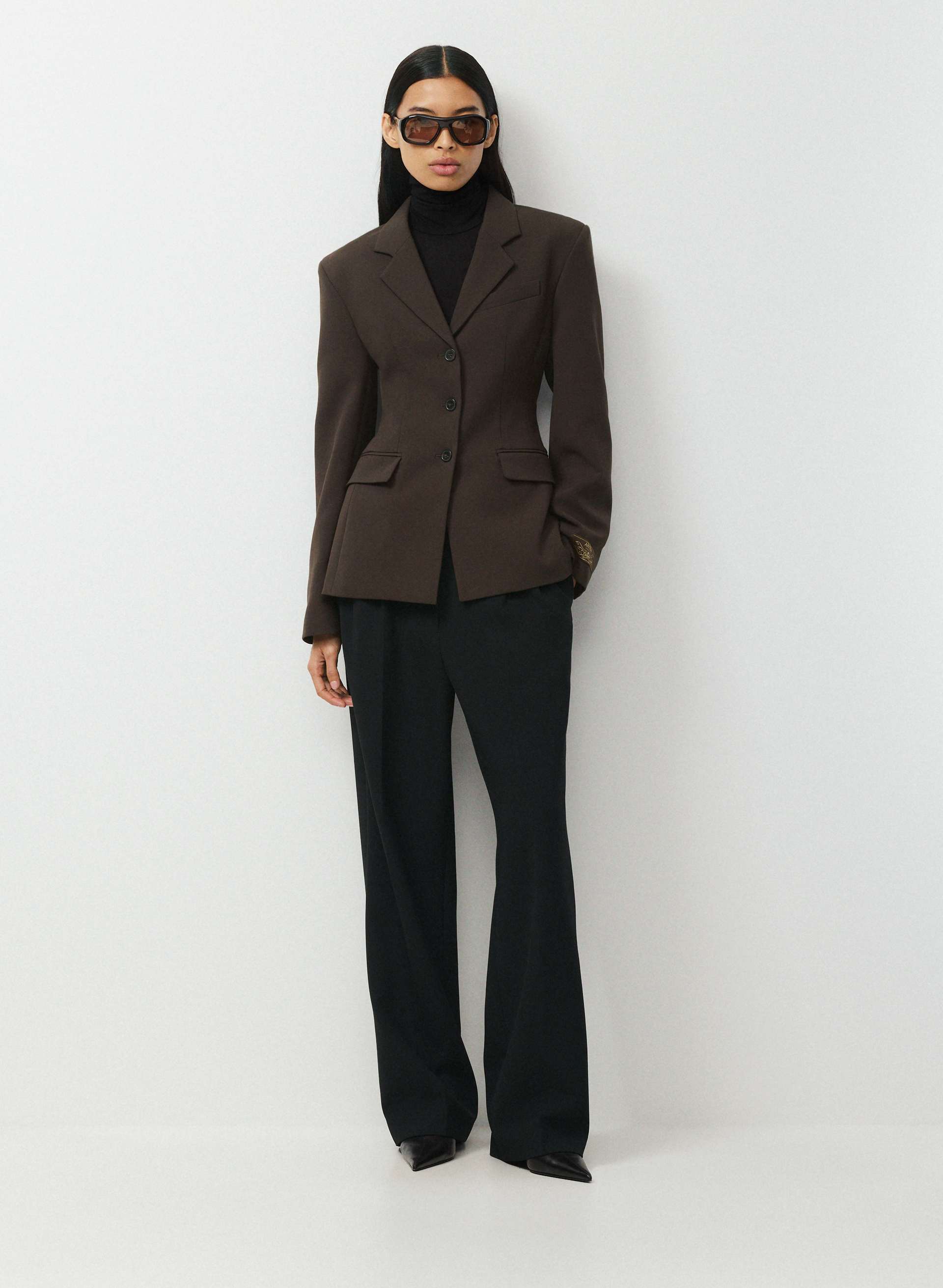 STANDOUT BLAZER | Aritzia