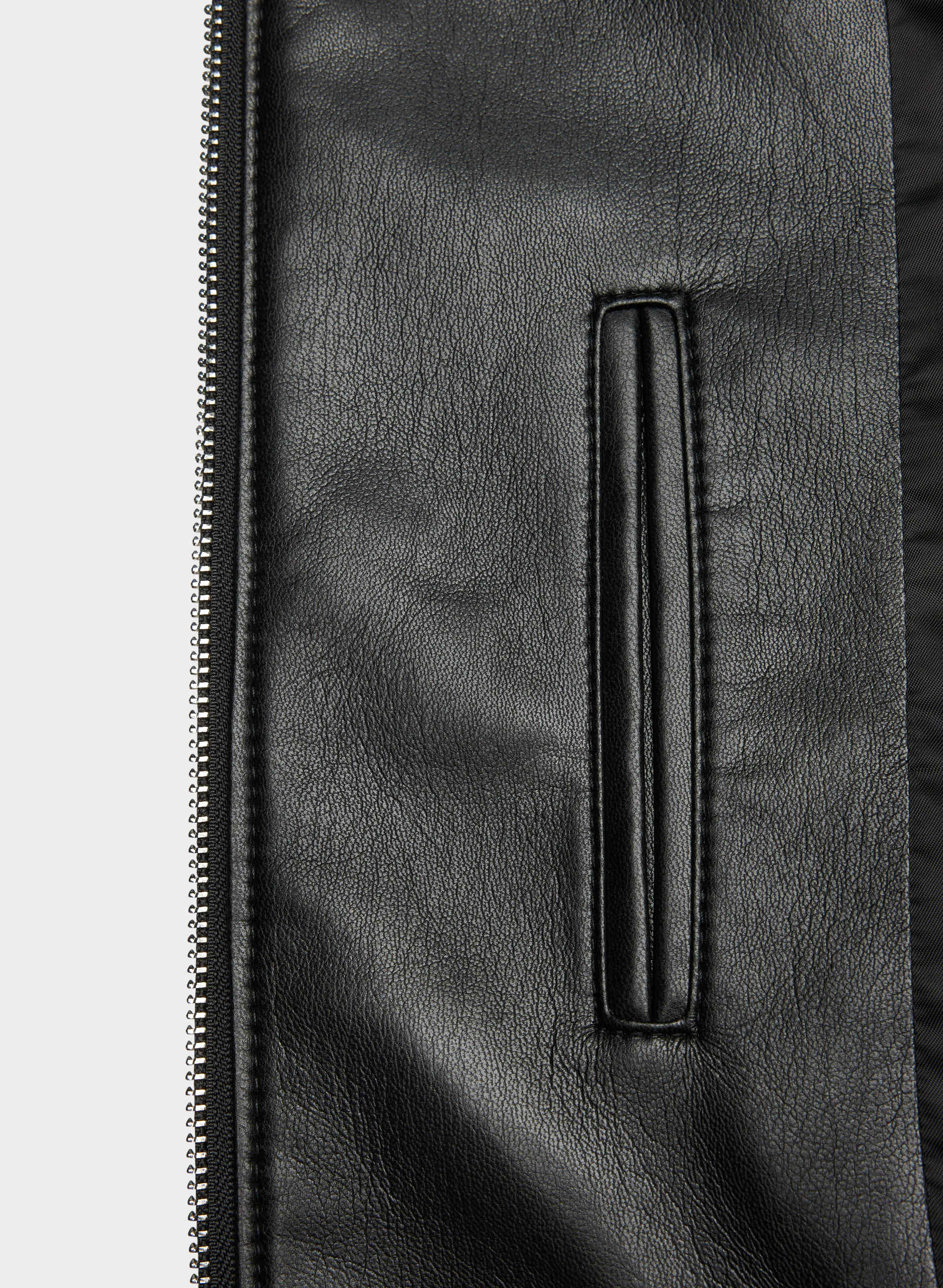 SYNERGY BOMBER | Aritzia