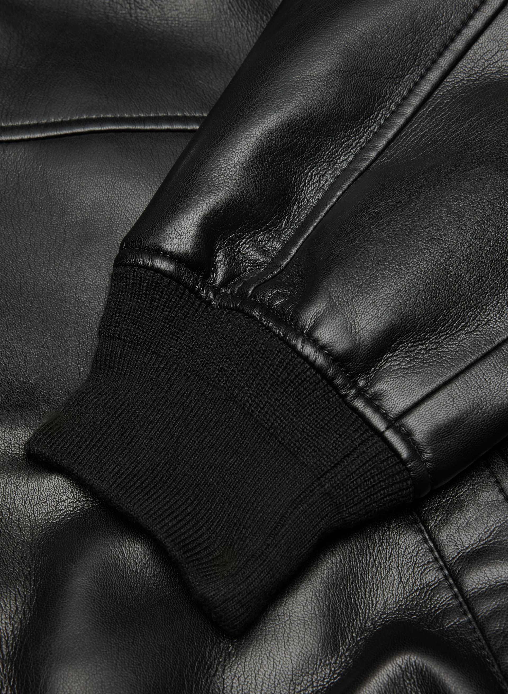 SYNERGY BOMBER | Aritzia