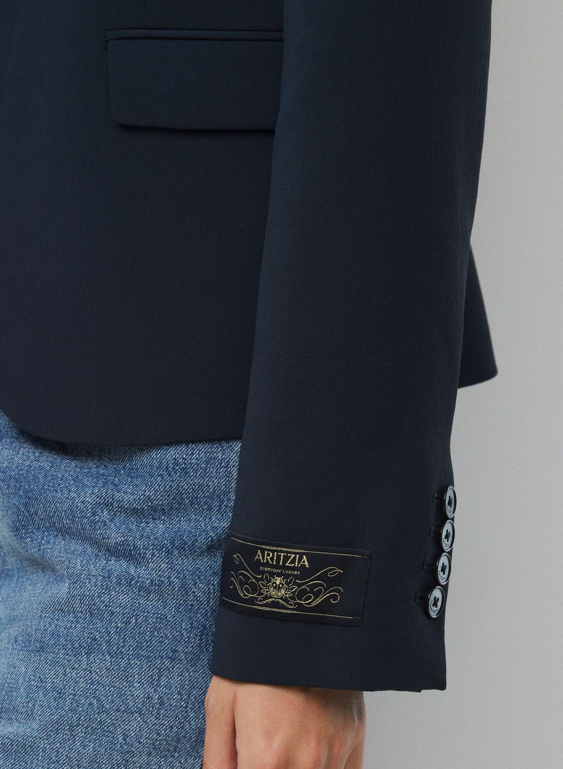 ETIQUETTE BLAZER | Aritzia