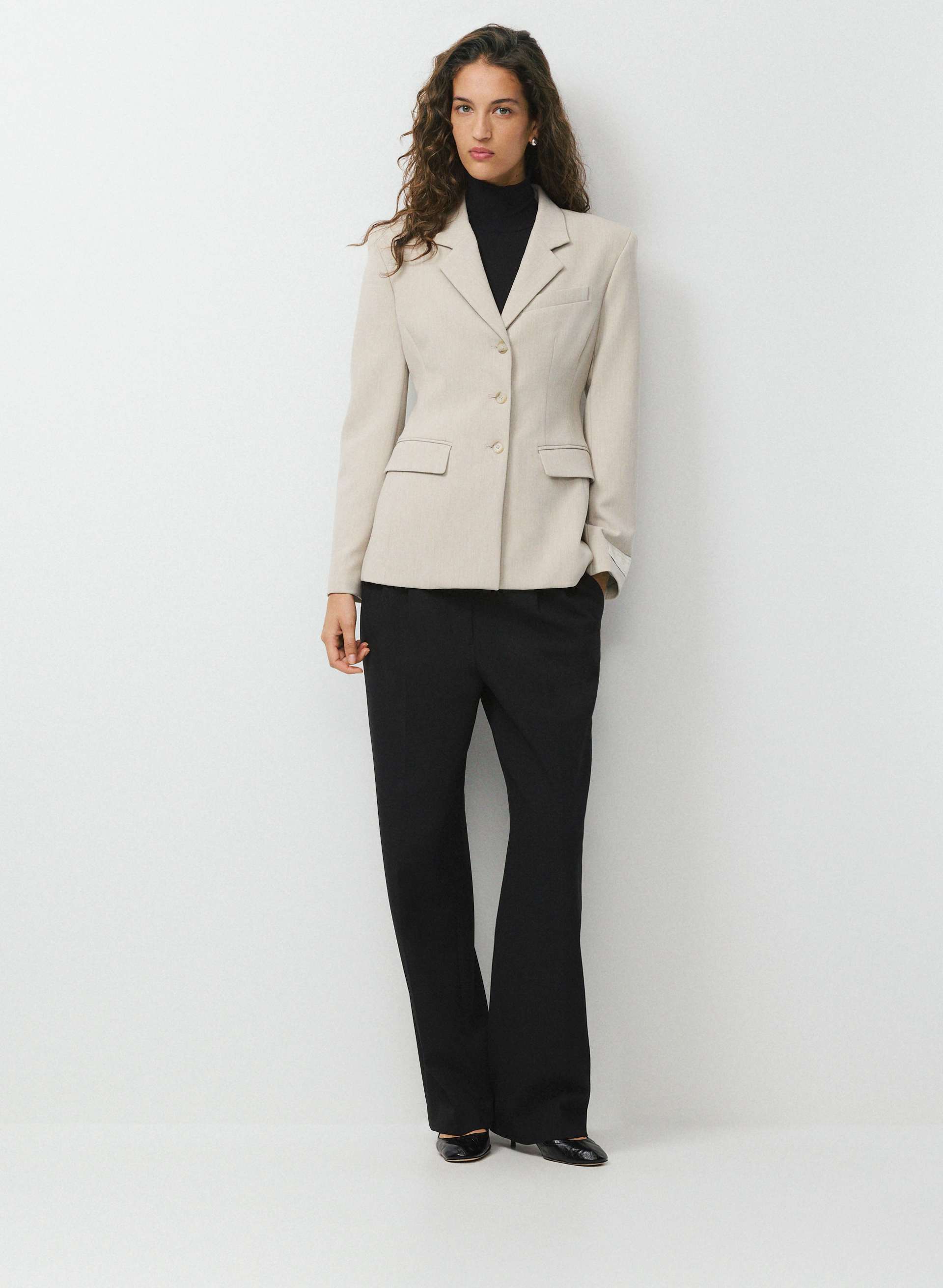 STANDOUT BLAZER | Aritzia