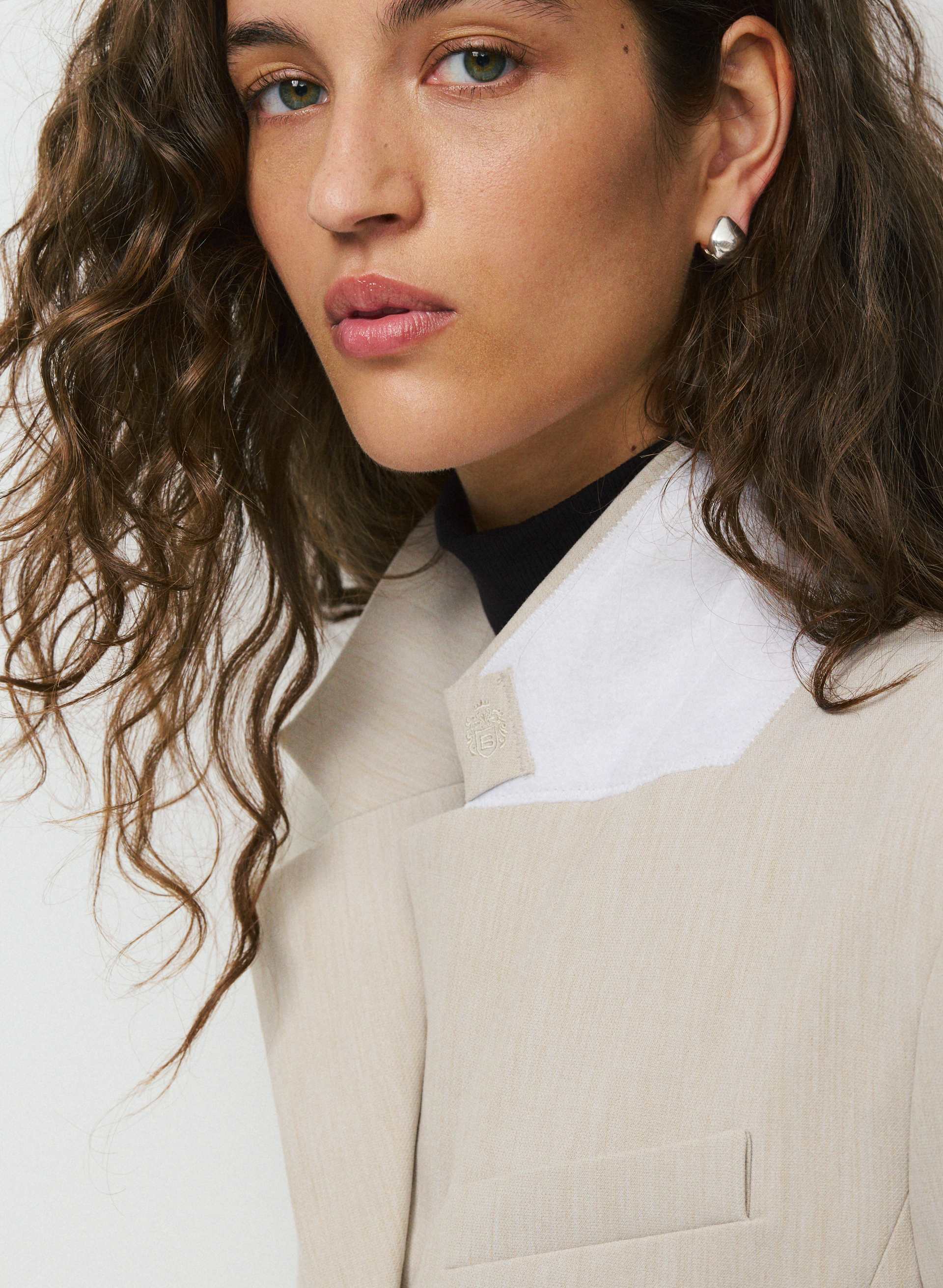 STANDOUT BLAZER | Aritzia