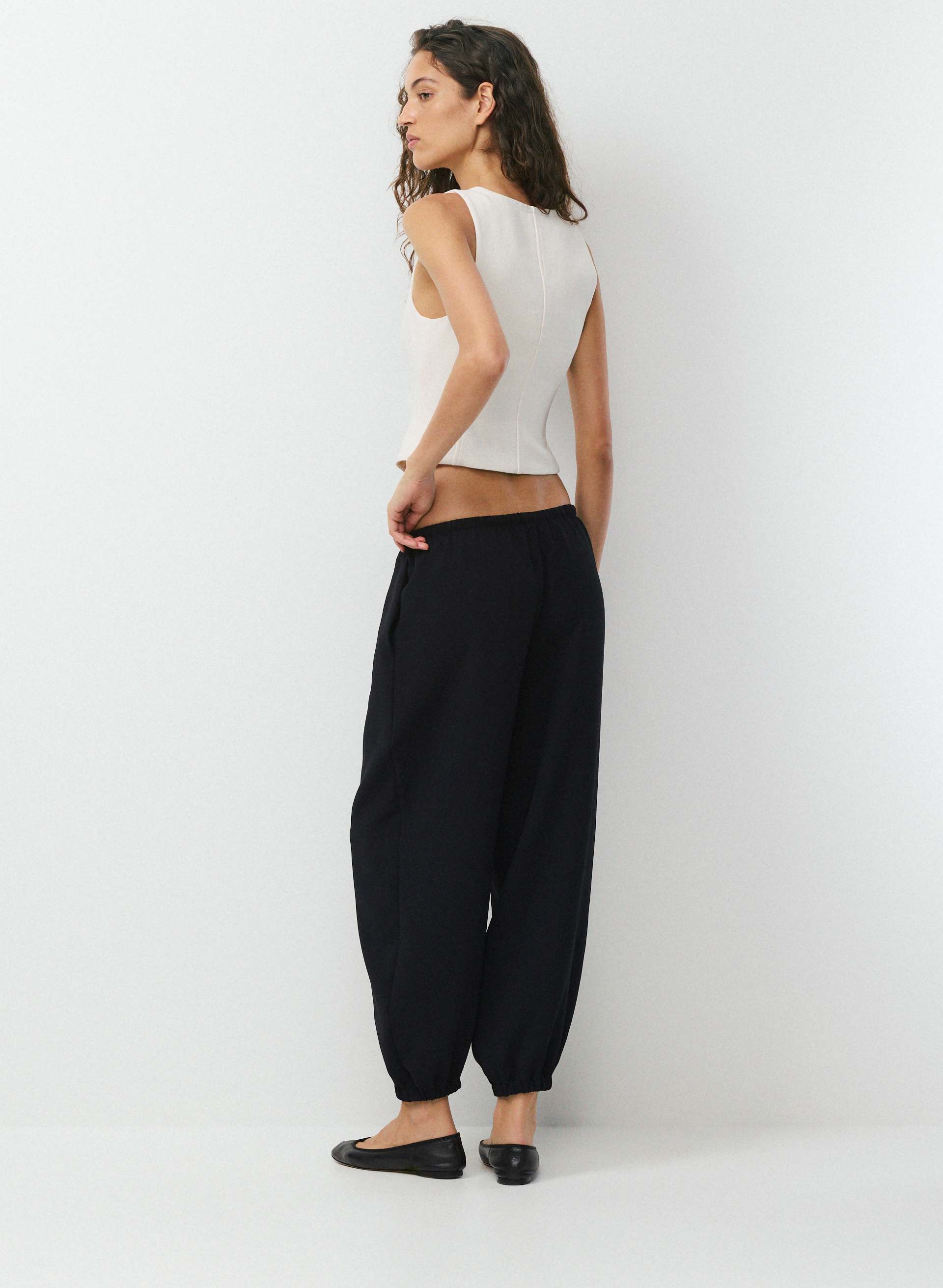 ATTIRE VEST | Aritzia
