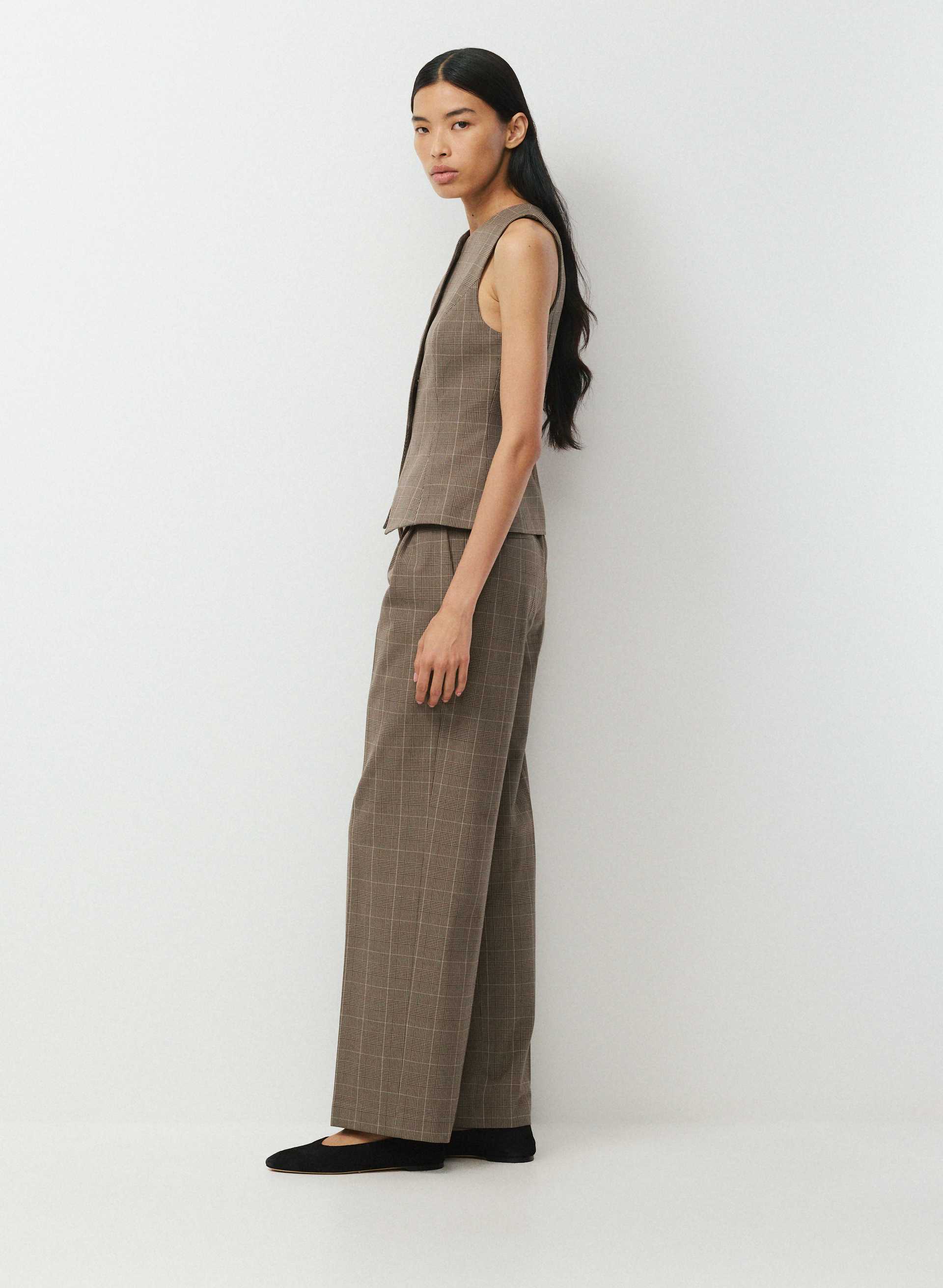 REGAL VEST | Aritzia