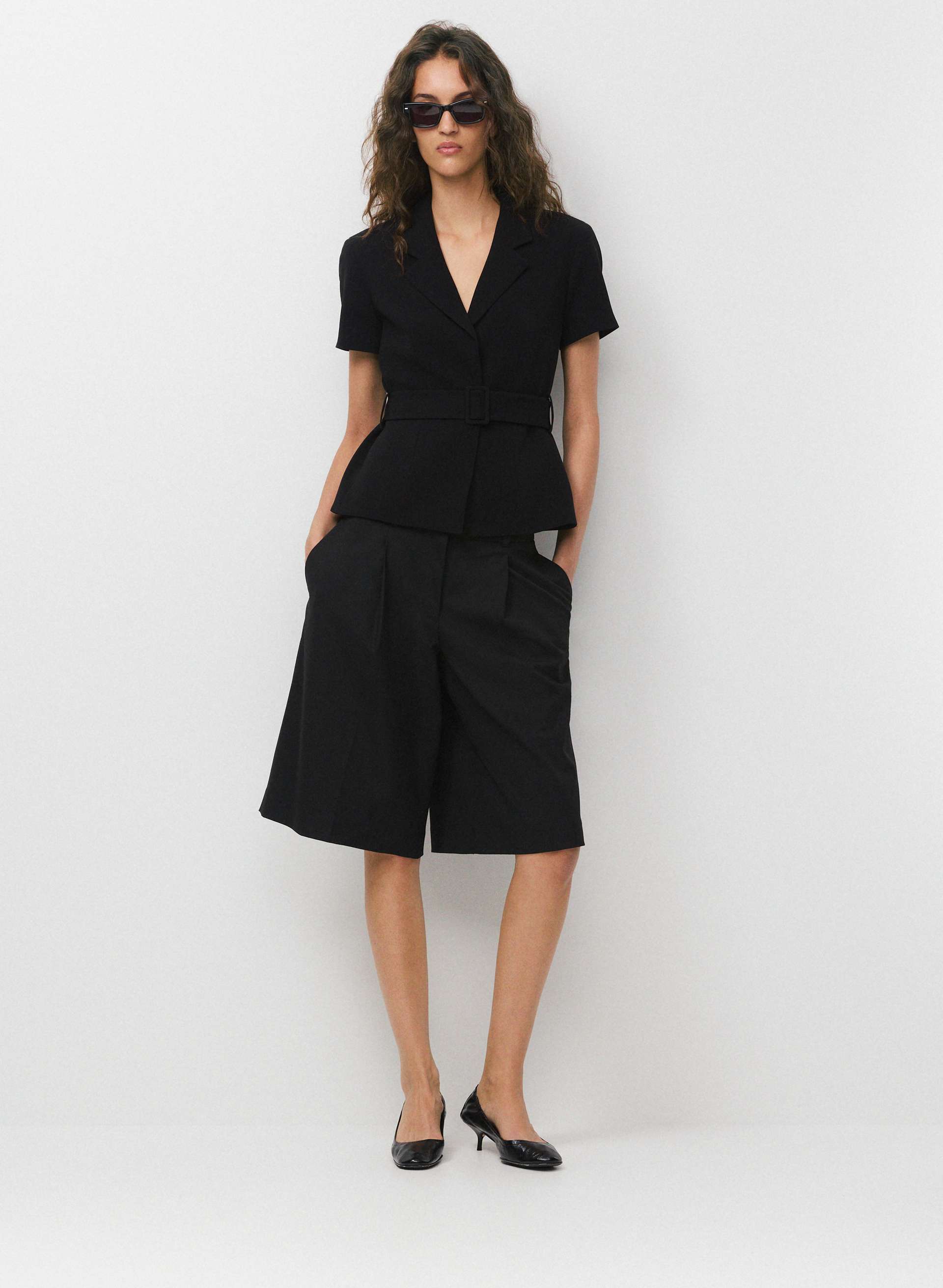 Brynn Shortsleeve Blazer - Sway Crepe | Aritzia US